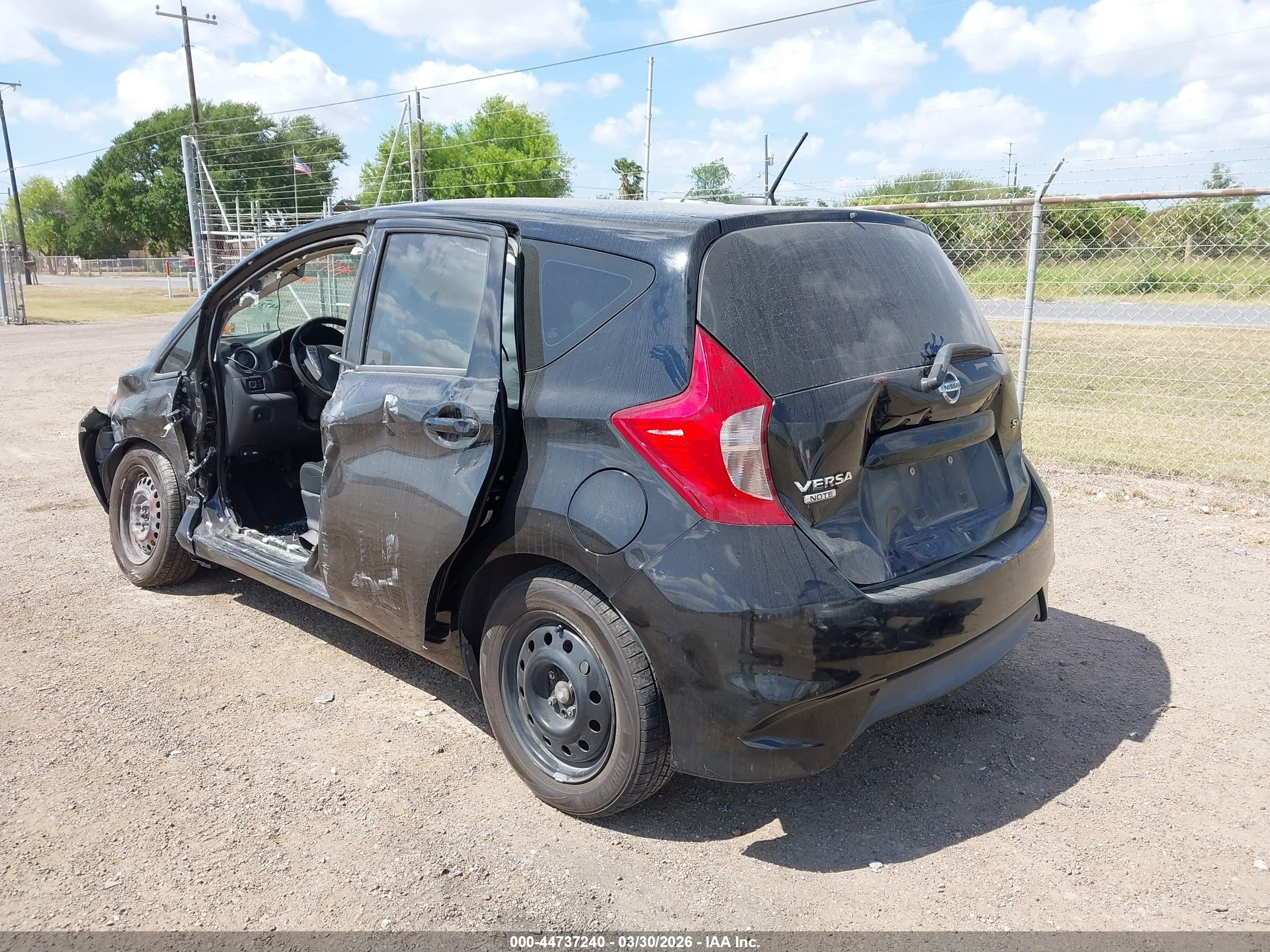 NISSAN VERSA image 3
