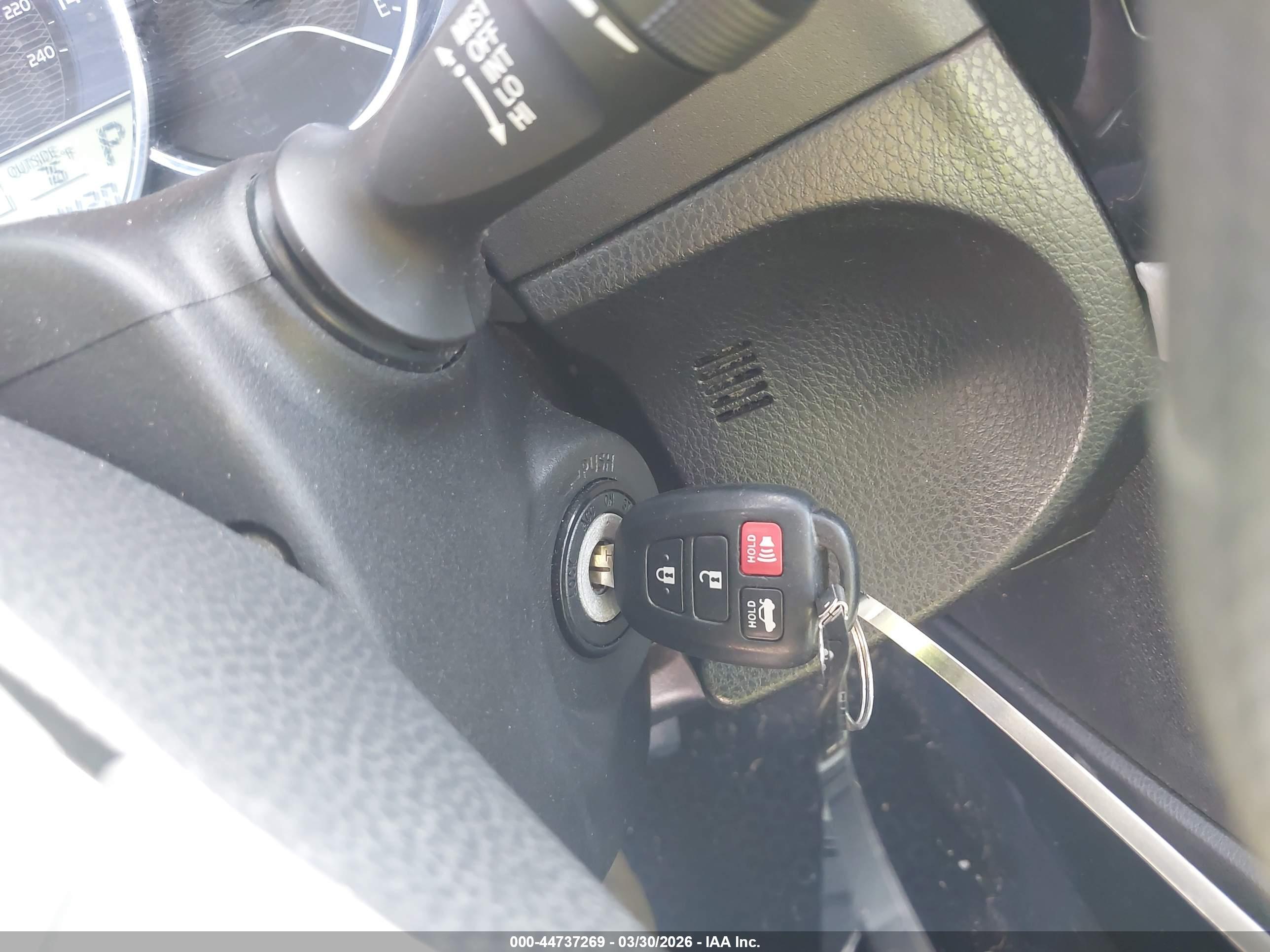 TOYOTA COROLLA image 11