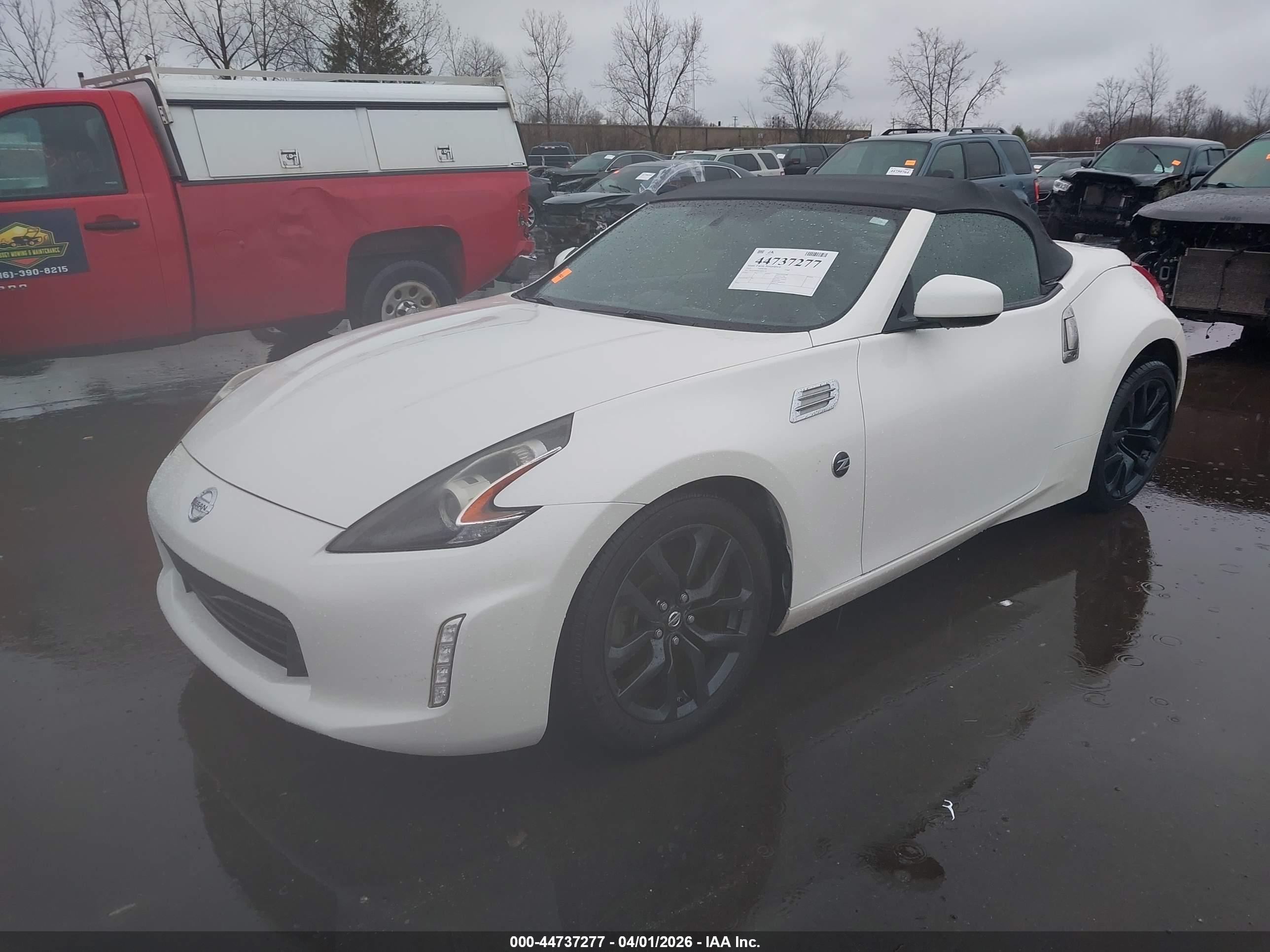 NISSAN 370Z image 2