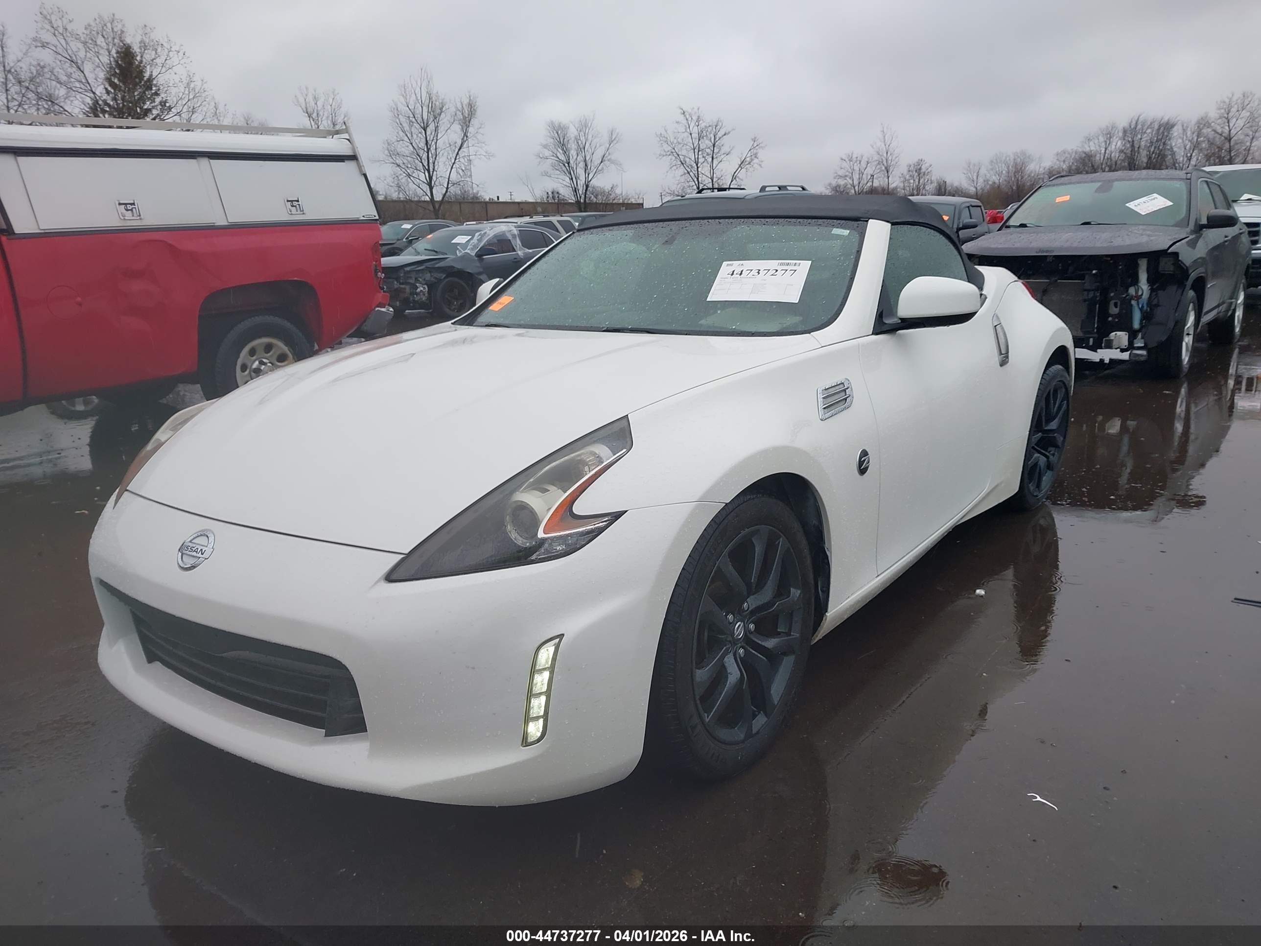 NISSAN 370Z image 6