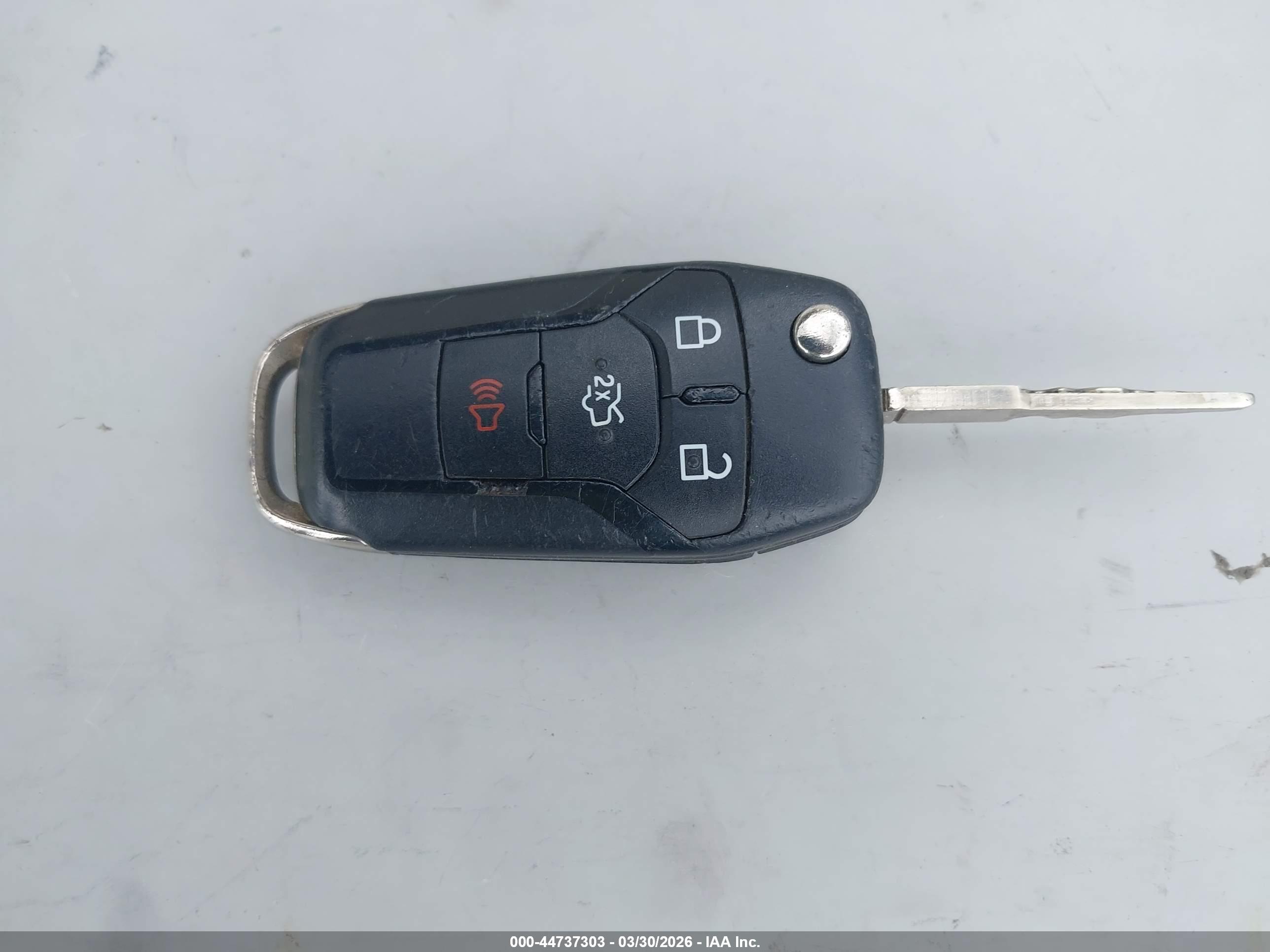 FORD FUSION image 11