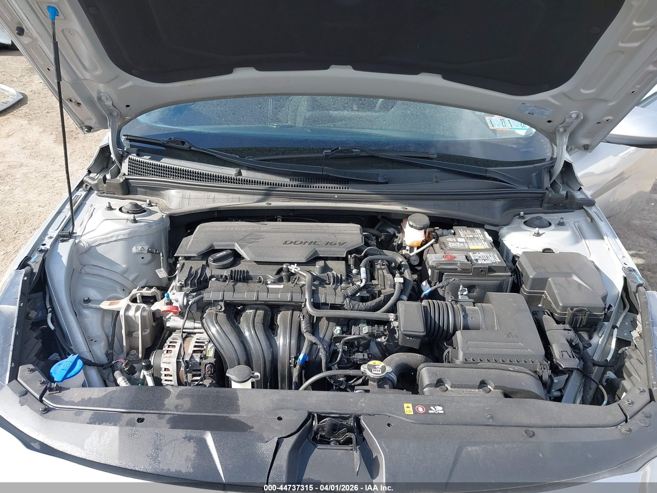 HYUNDAI ELANTRA image 10