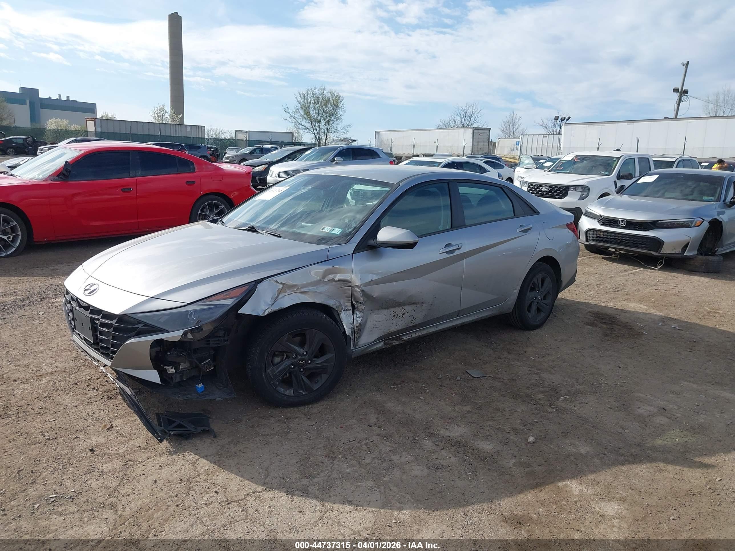 HYUNDAI ELANTRA image 2
