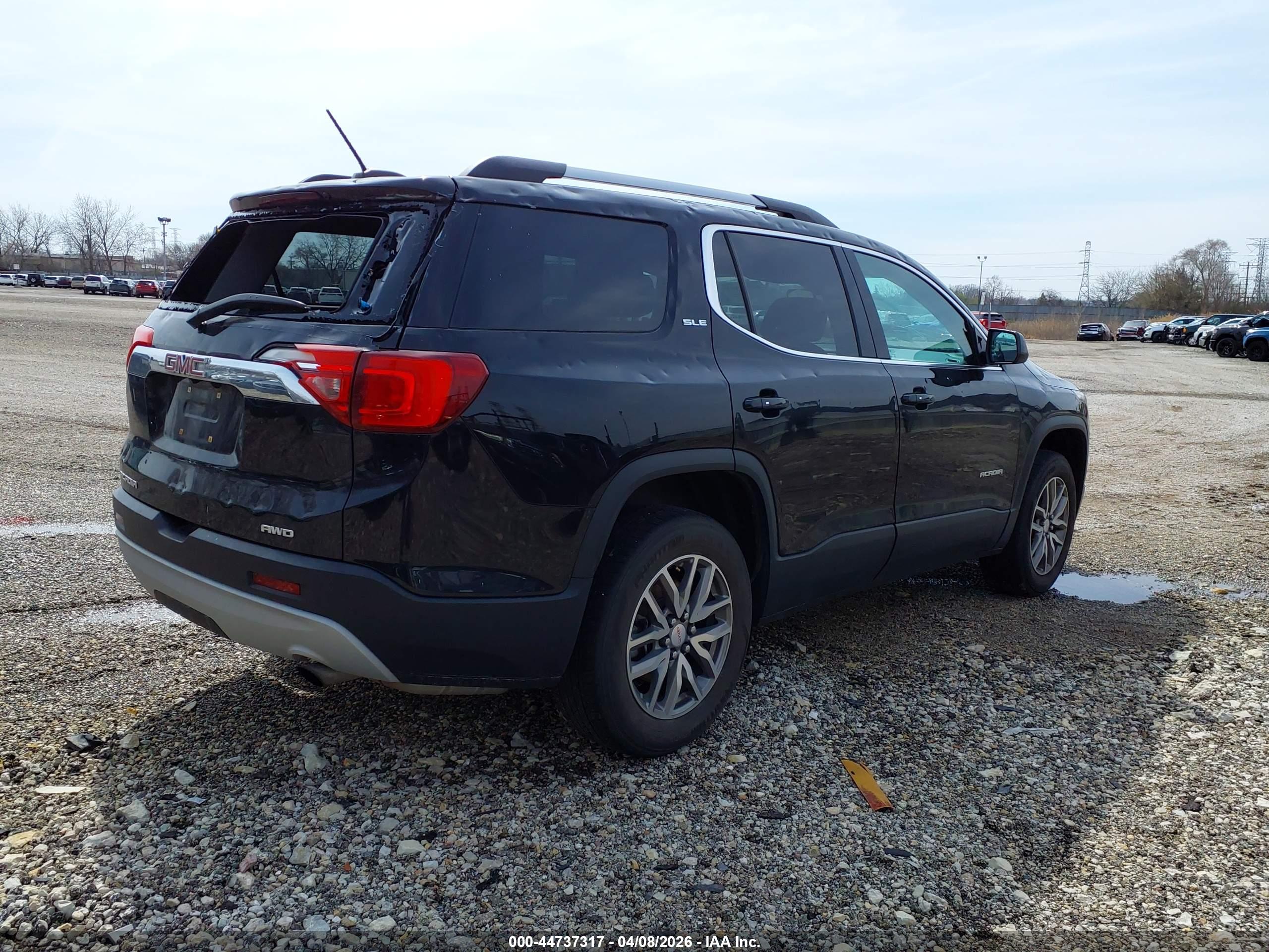 GMC ACADIA image 4