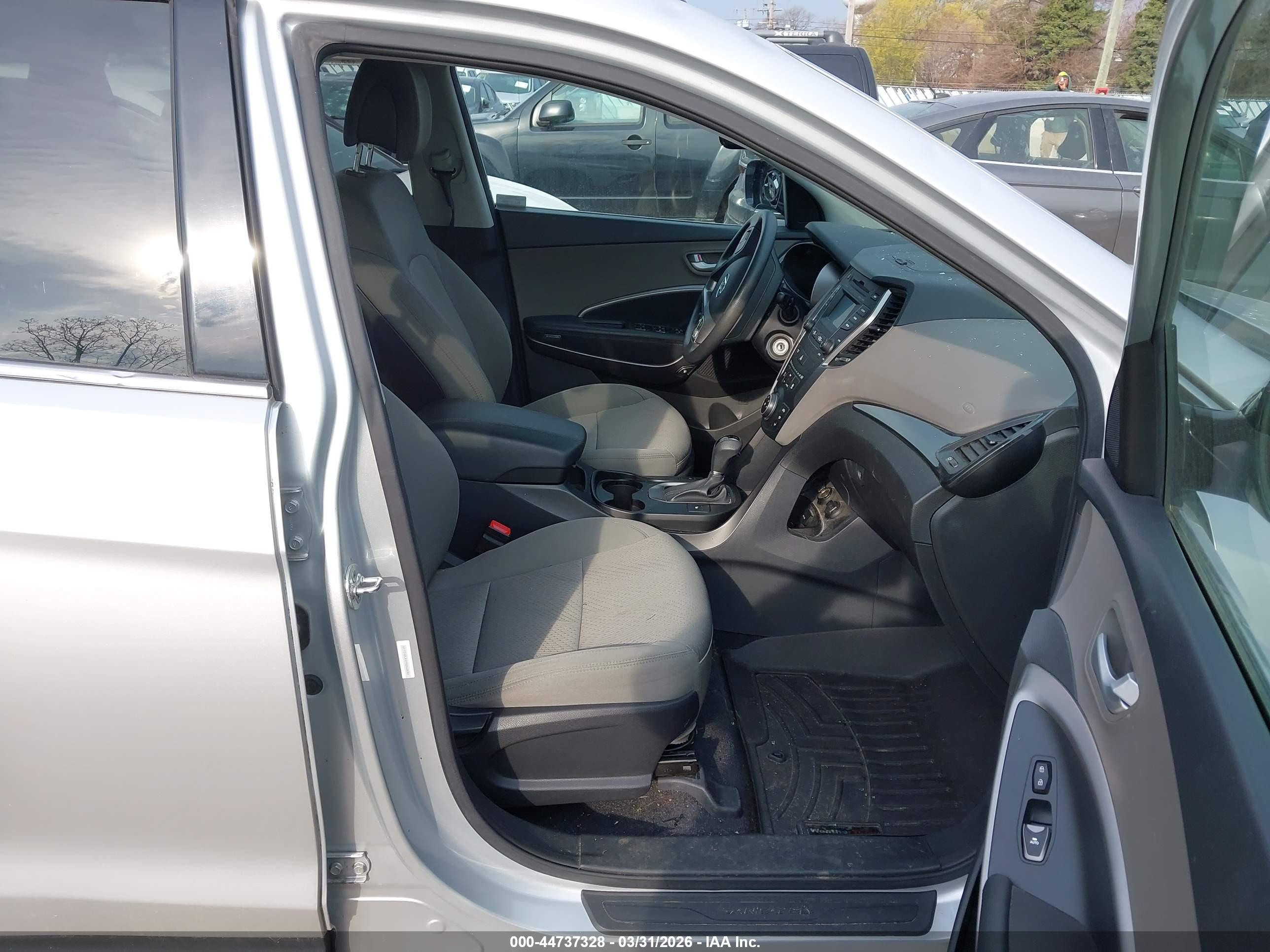 HYUNDAI SANTA image 5