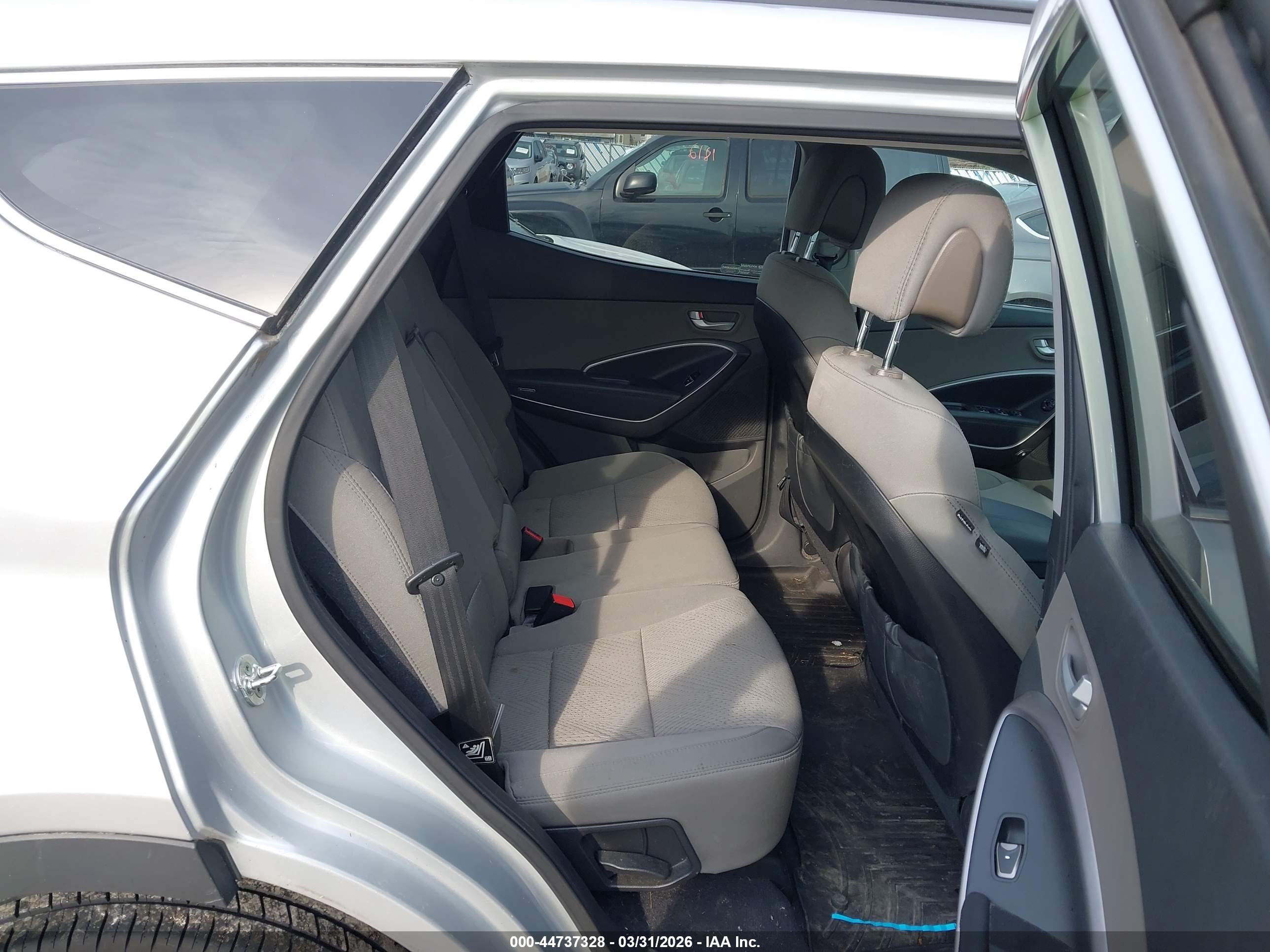HYUNDAI SANTA image 8