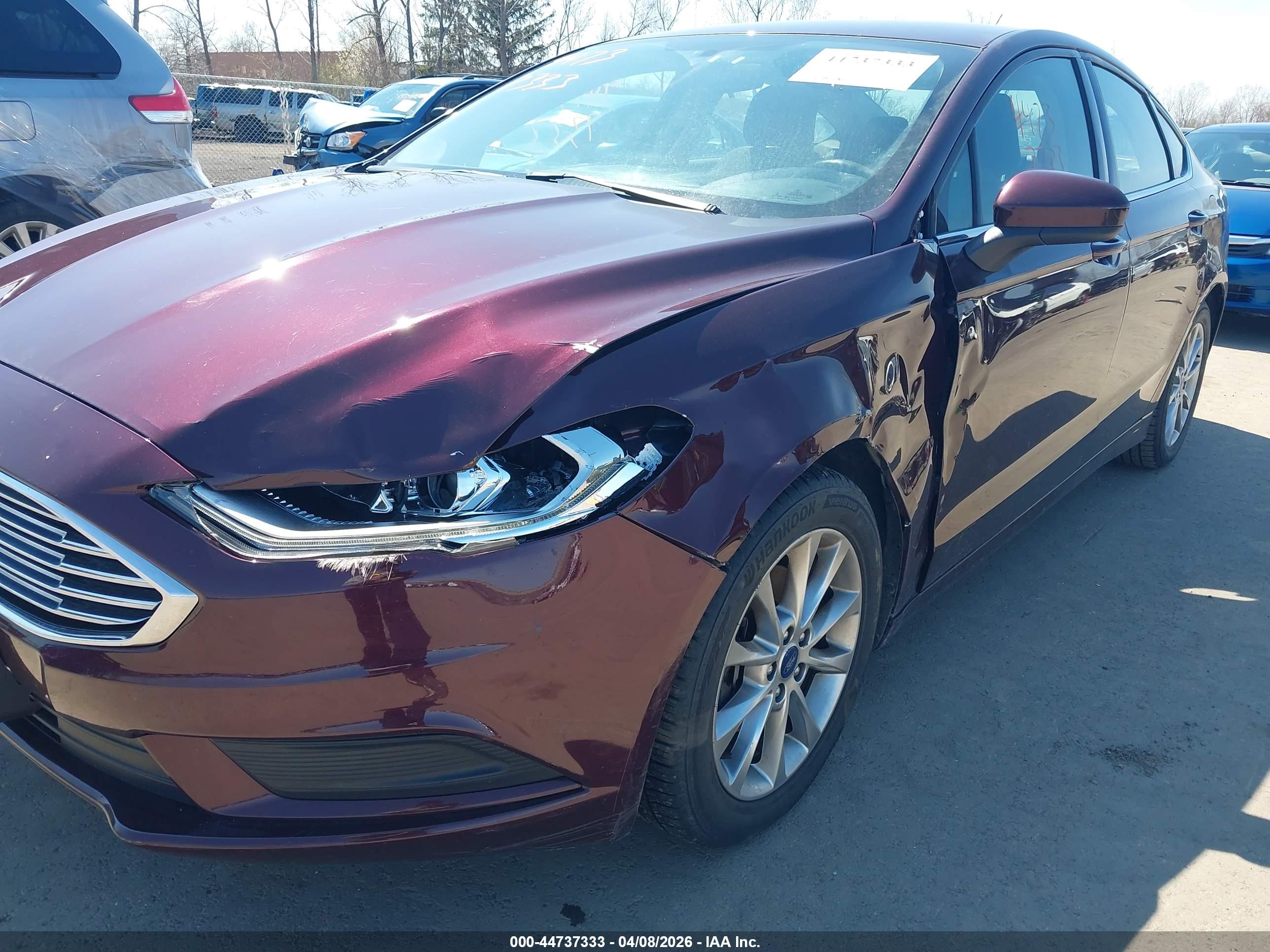 FORD FUSION image 6