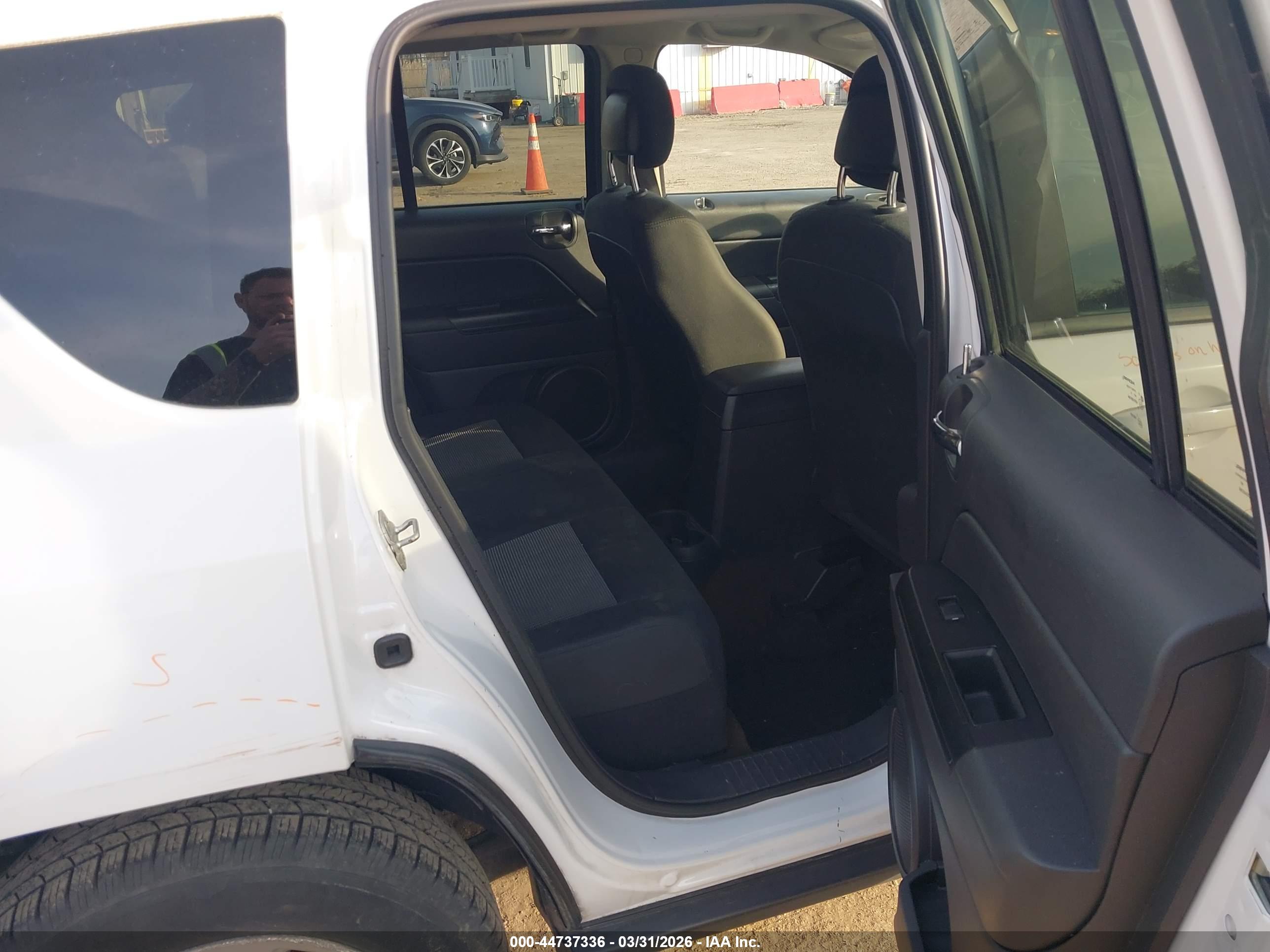 JEEP COMPASS image 8