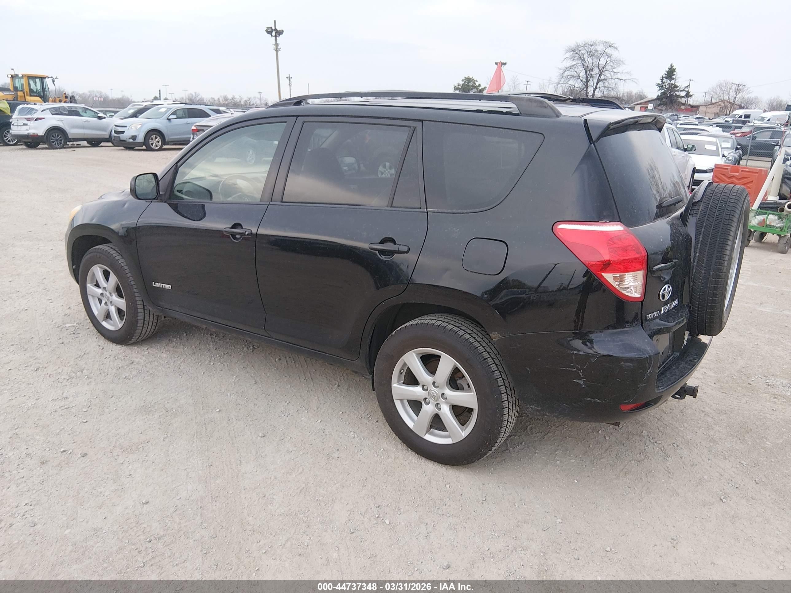 TOYOTA RAV4 image 3