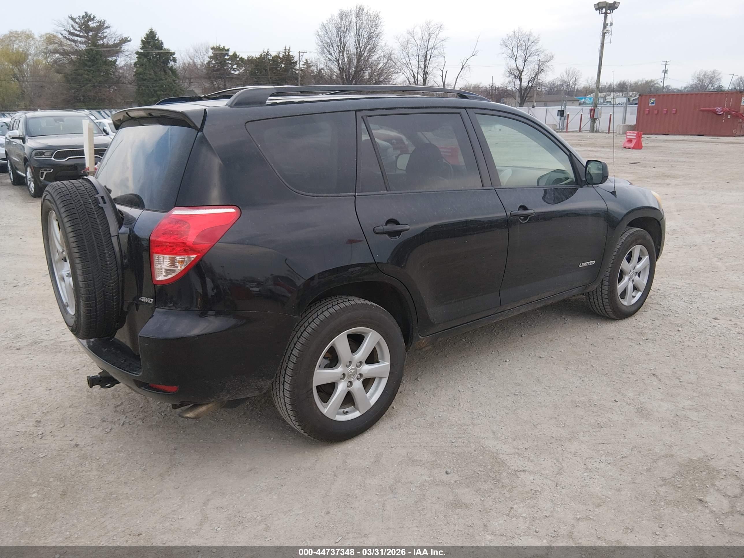TOYOTA RAV4 image 4