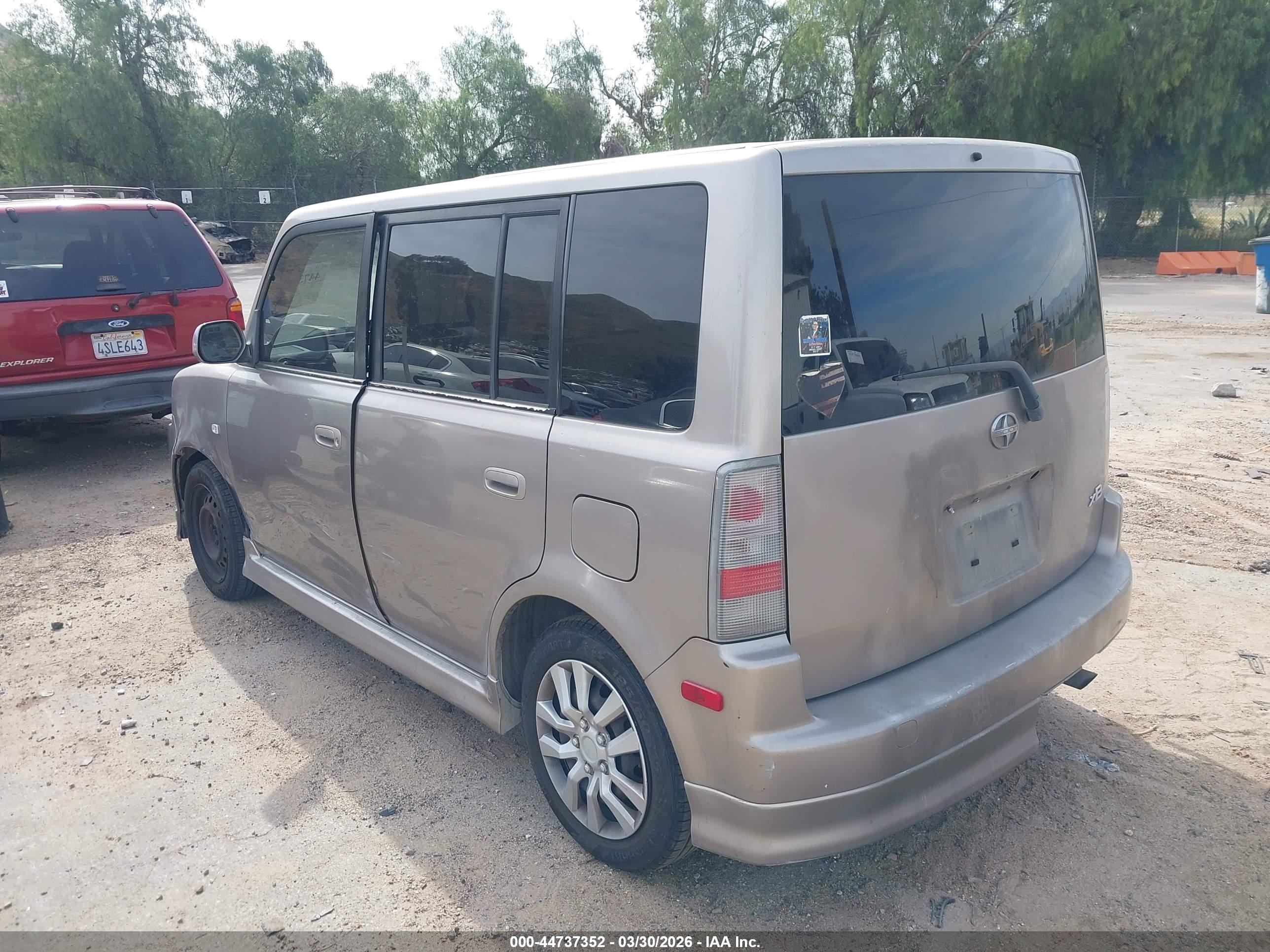 SCION XB image 3