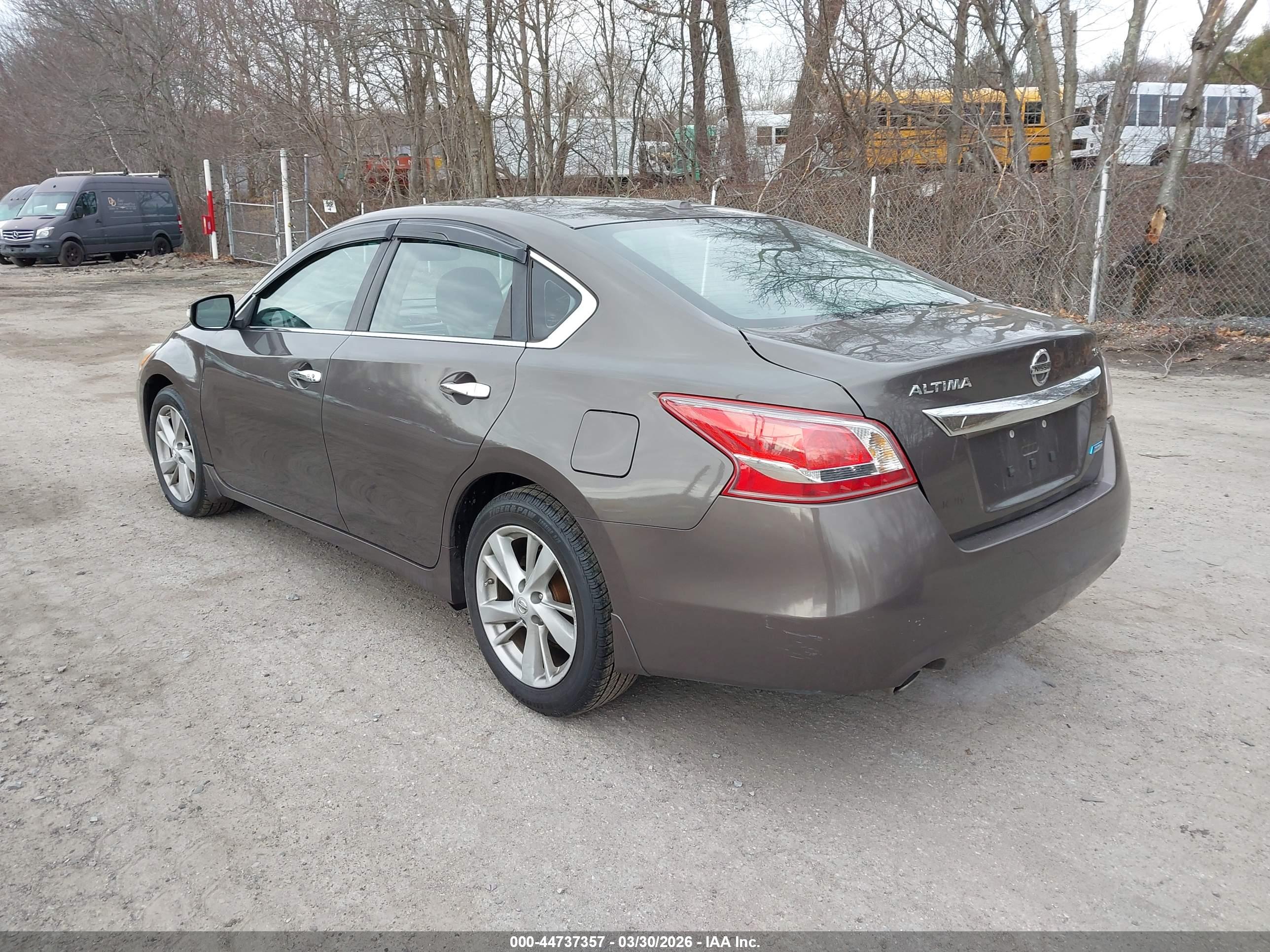 NISSAN ALTIMA image 3