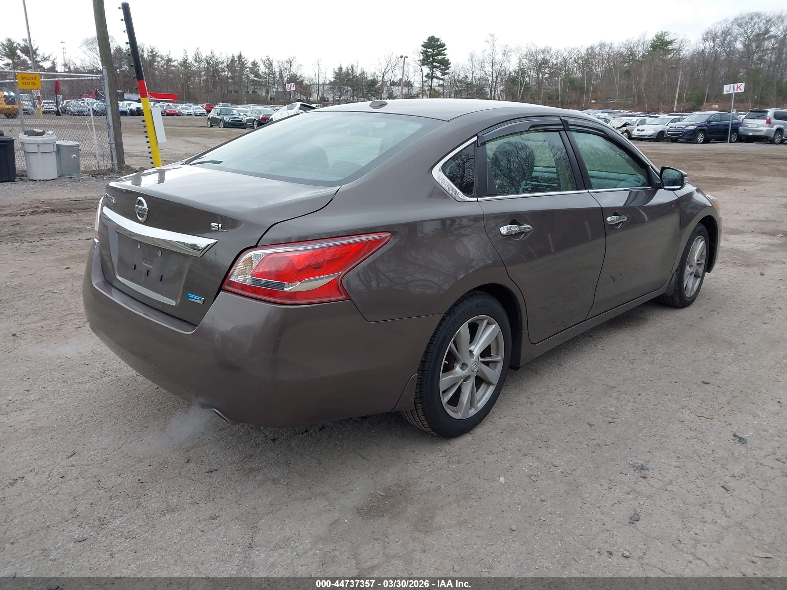 NISSAN ALTIMA image 4