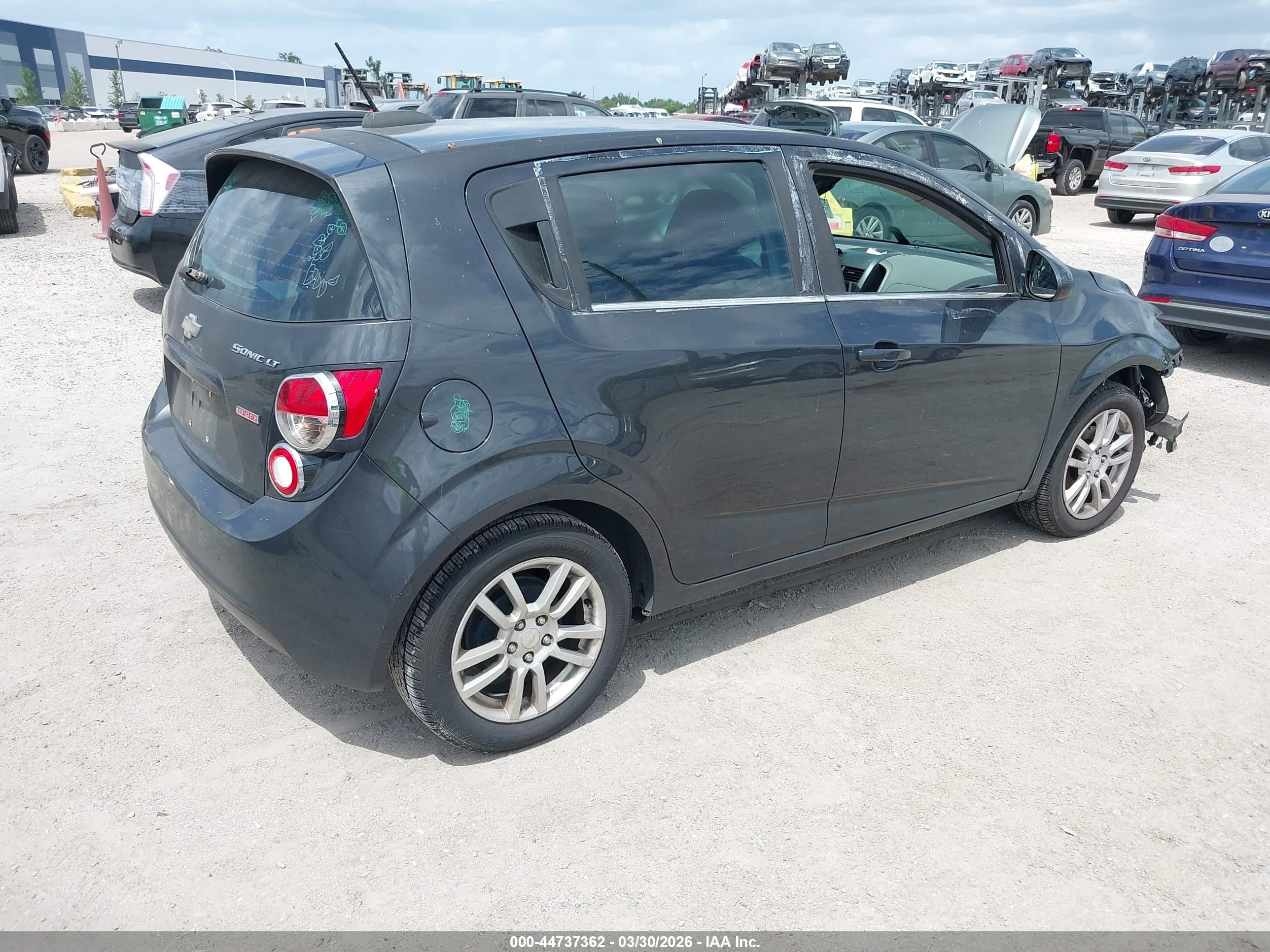 CHEVROLET SONIC image 4