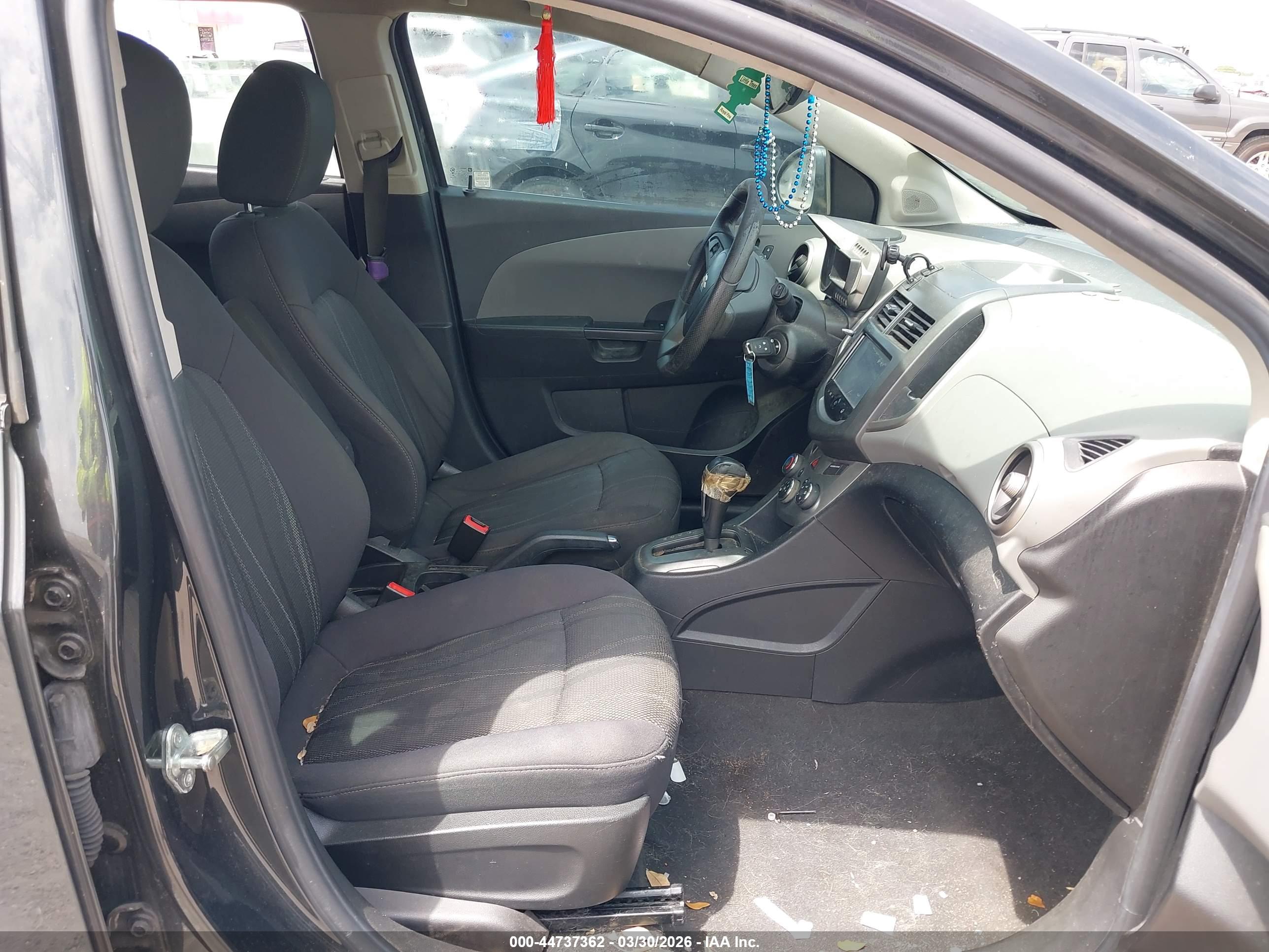 CHEVROLET SONIC image 5