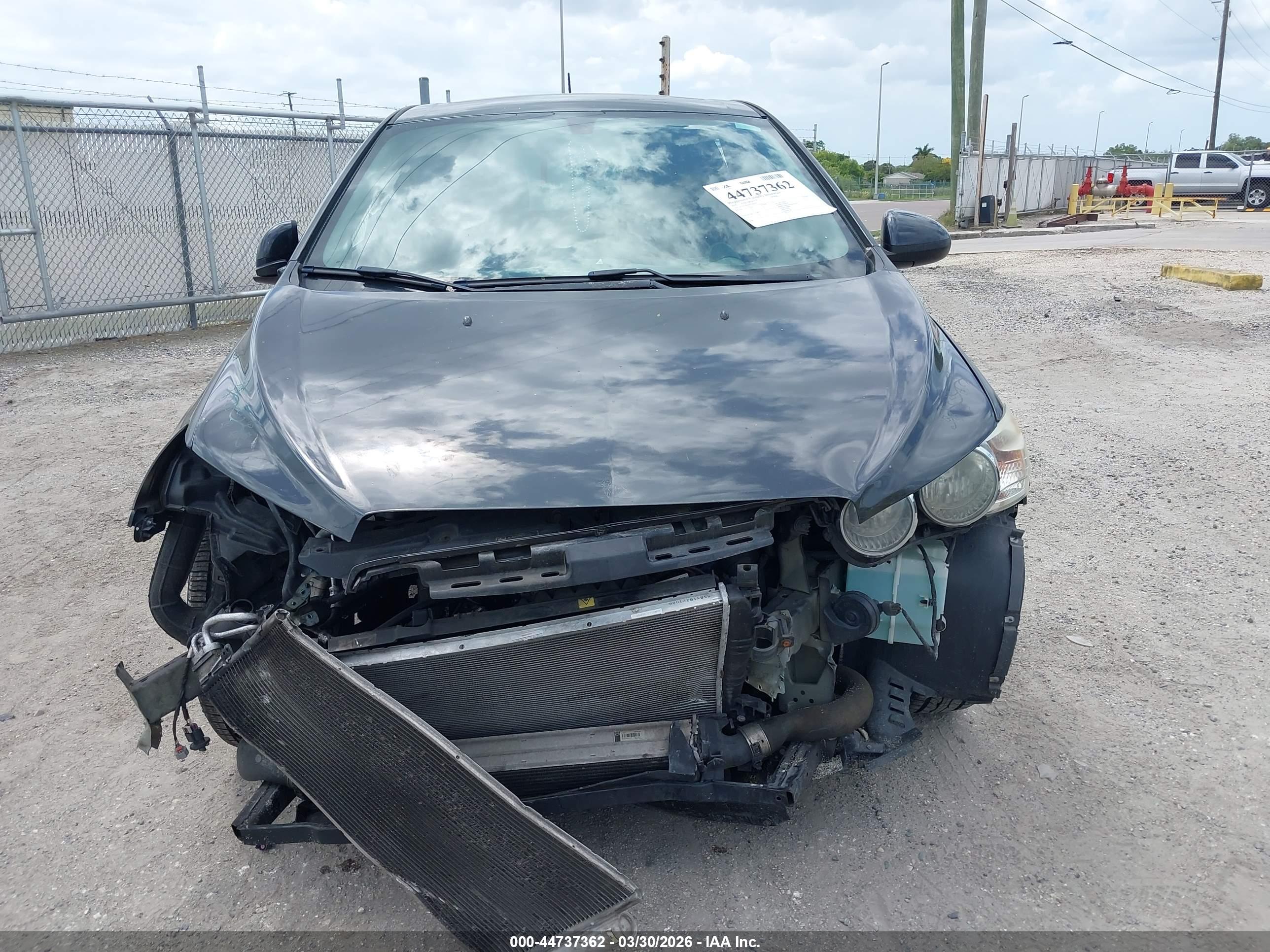 CHEVROLET SONIC image 6