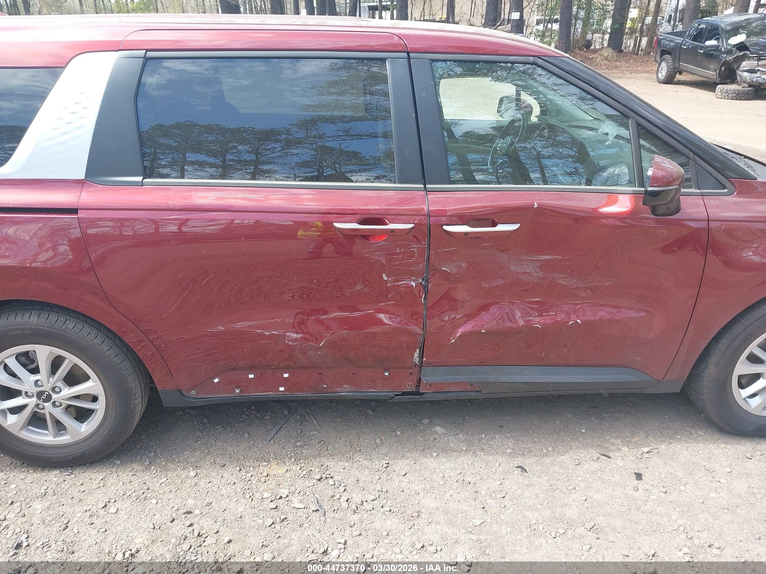 KIA CARNIVAL image 6