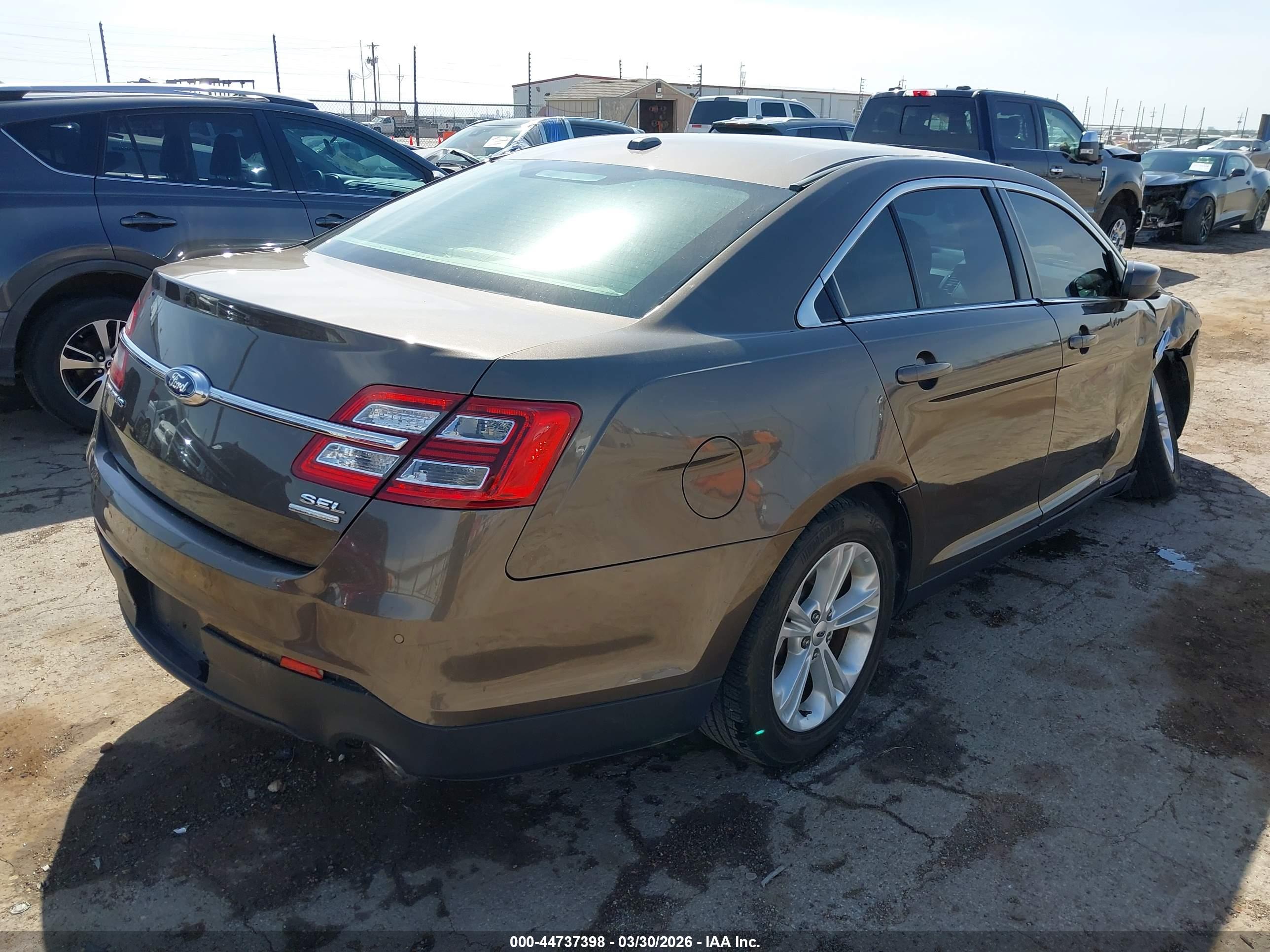 FORD TAURUS image 4