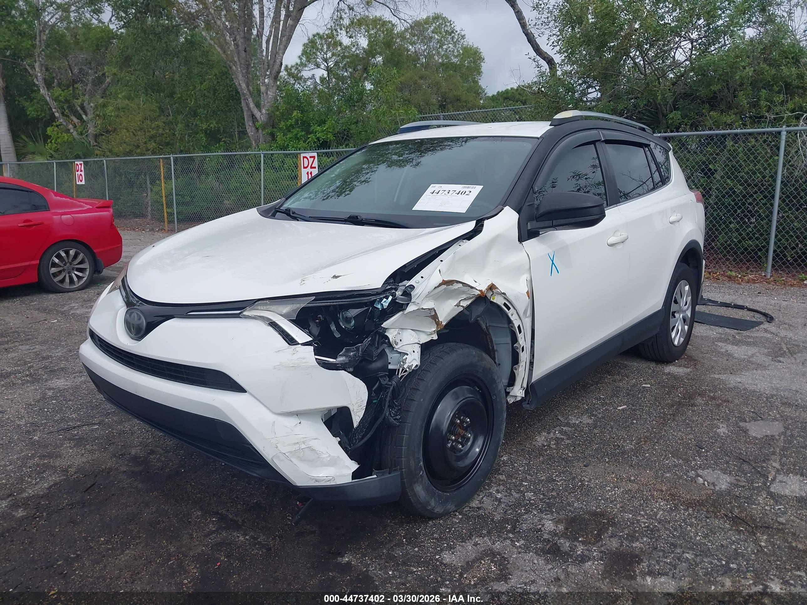 TOYOTA RAV4 image 6