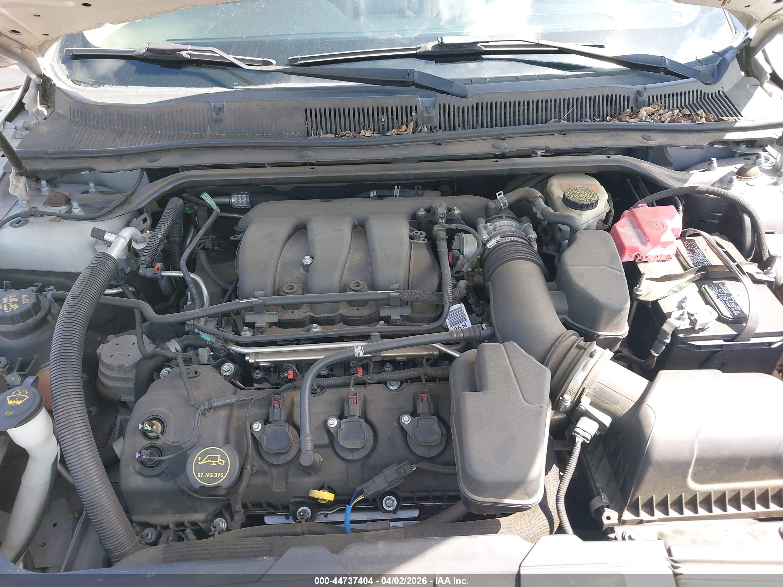 FORD TAURUS image 10