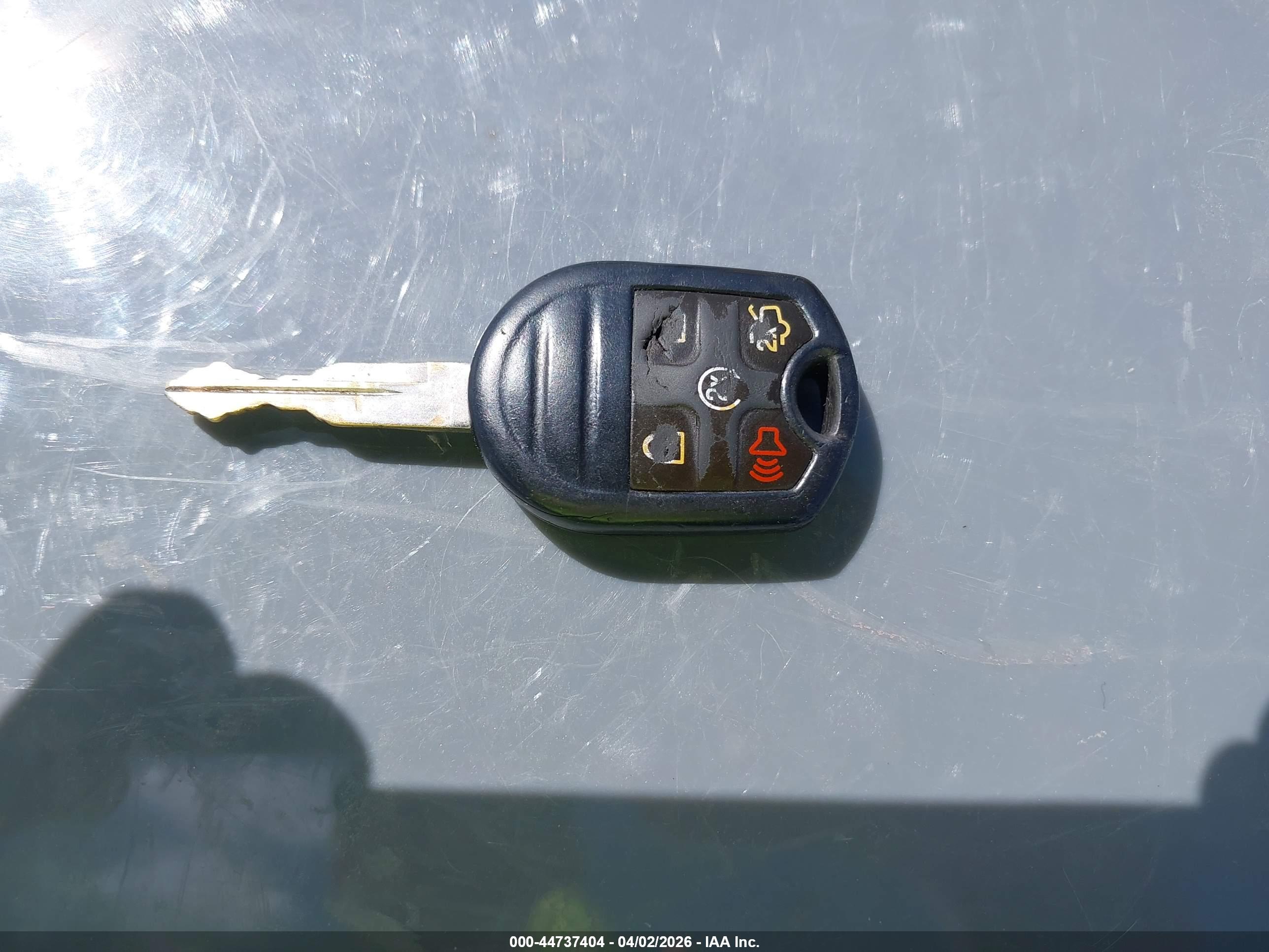 FORD TAURUS image 11