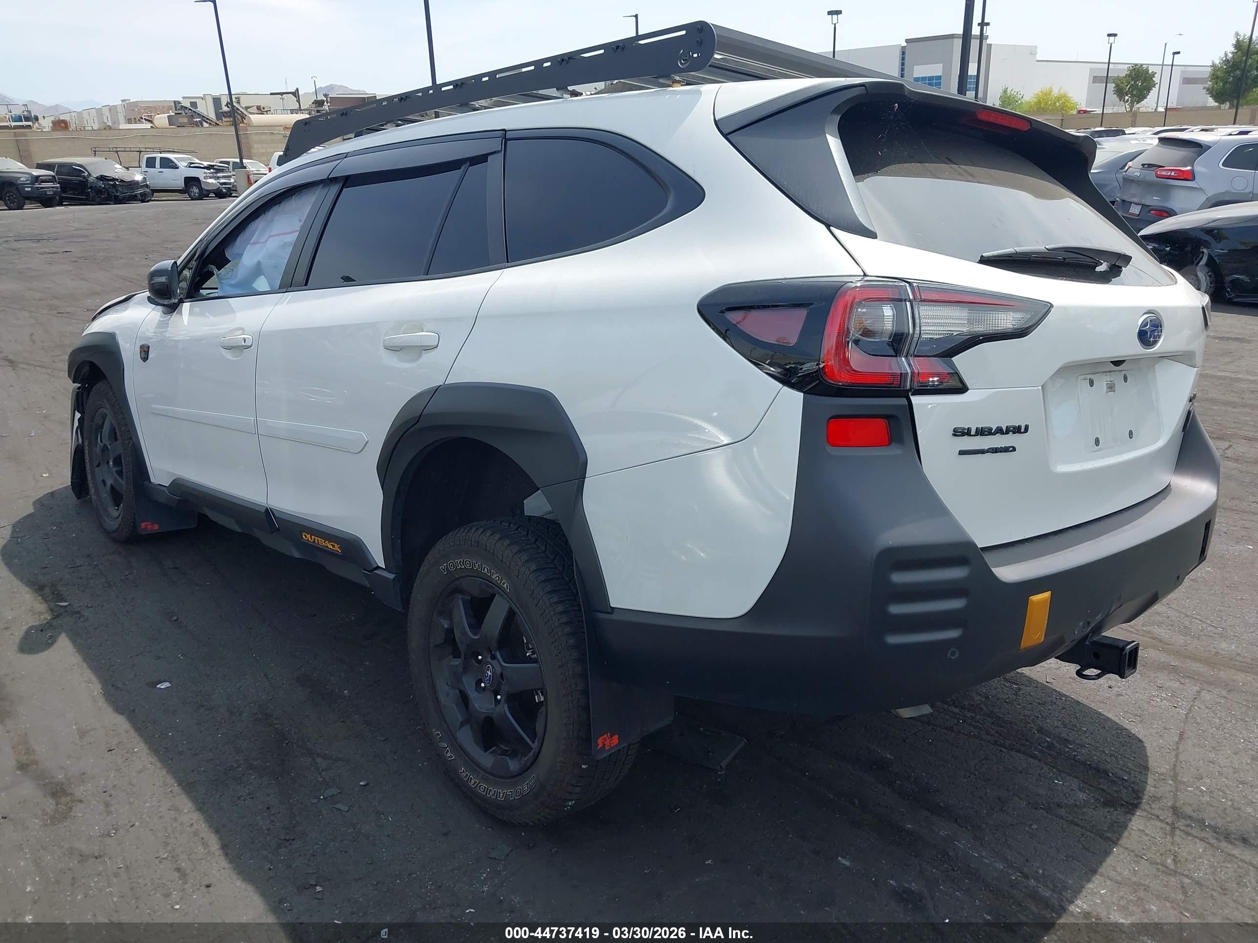 SUBARU OUTBACK image 3