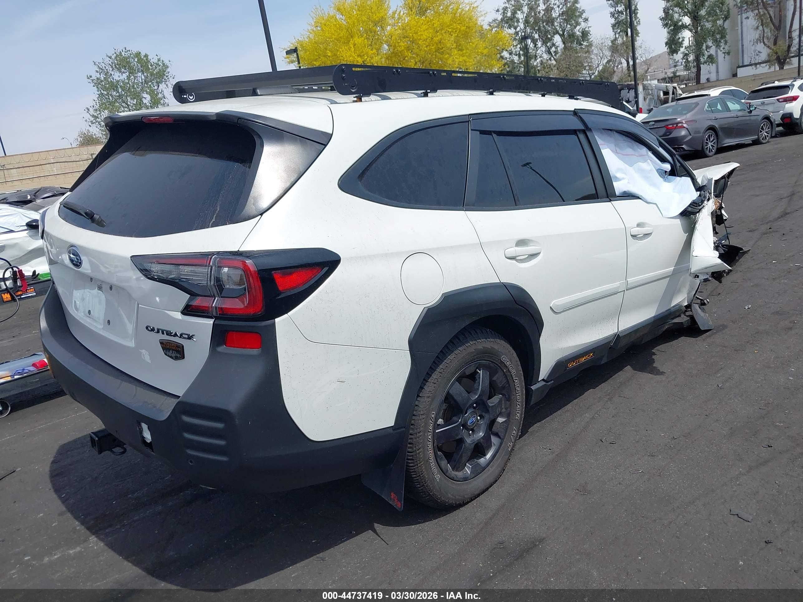 SUBARU OUTBACK image 4
