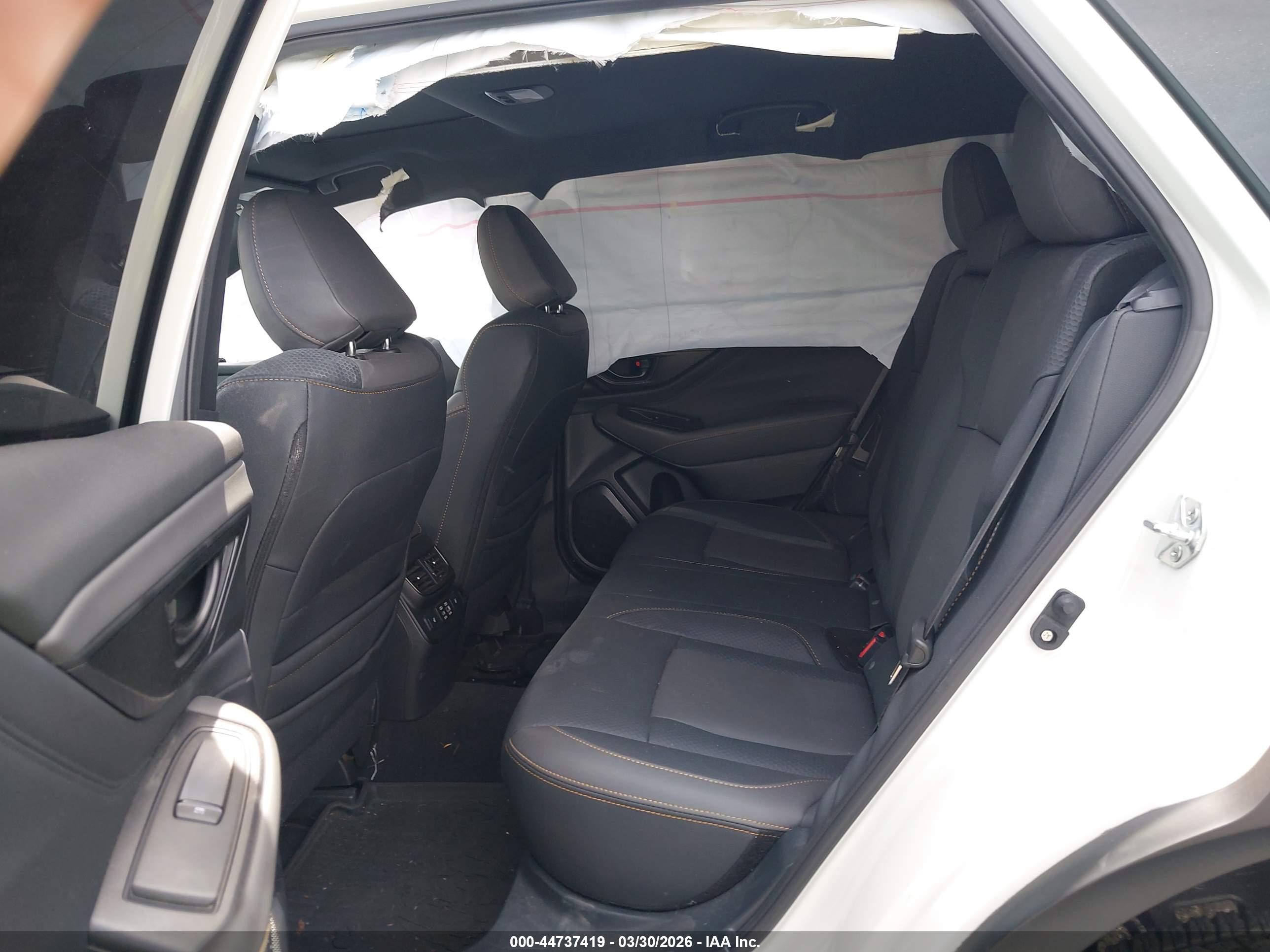 SUBARU OUTBACK image 8