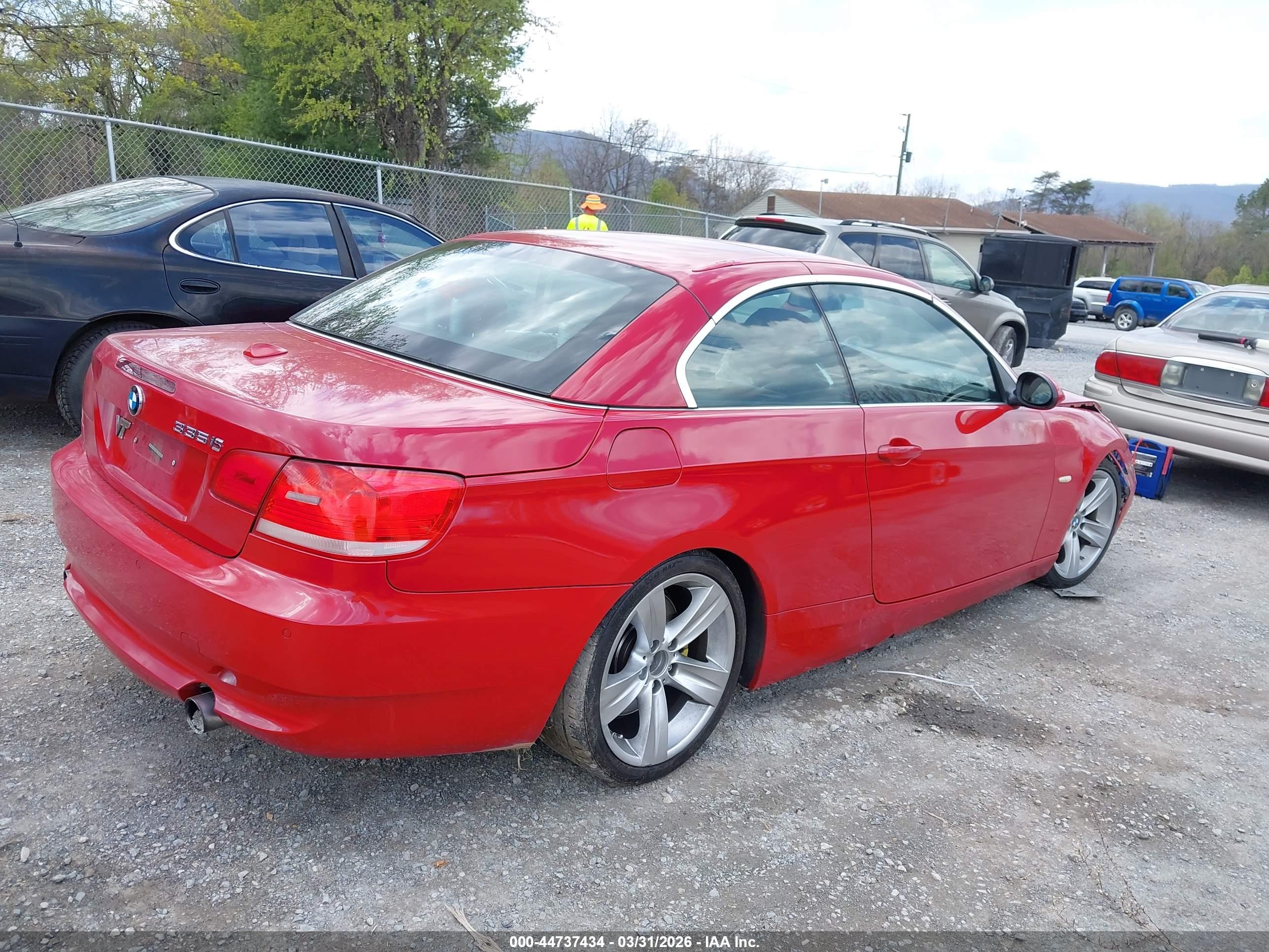 BMW 335I image 4