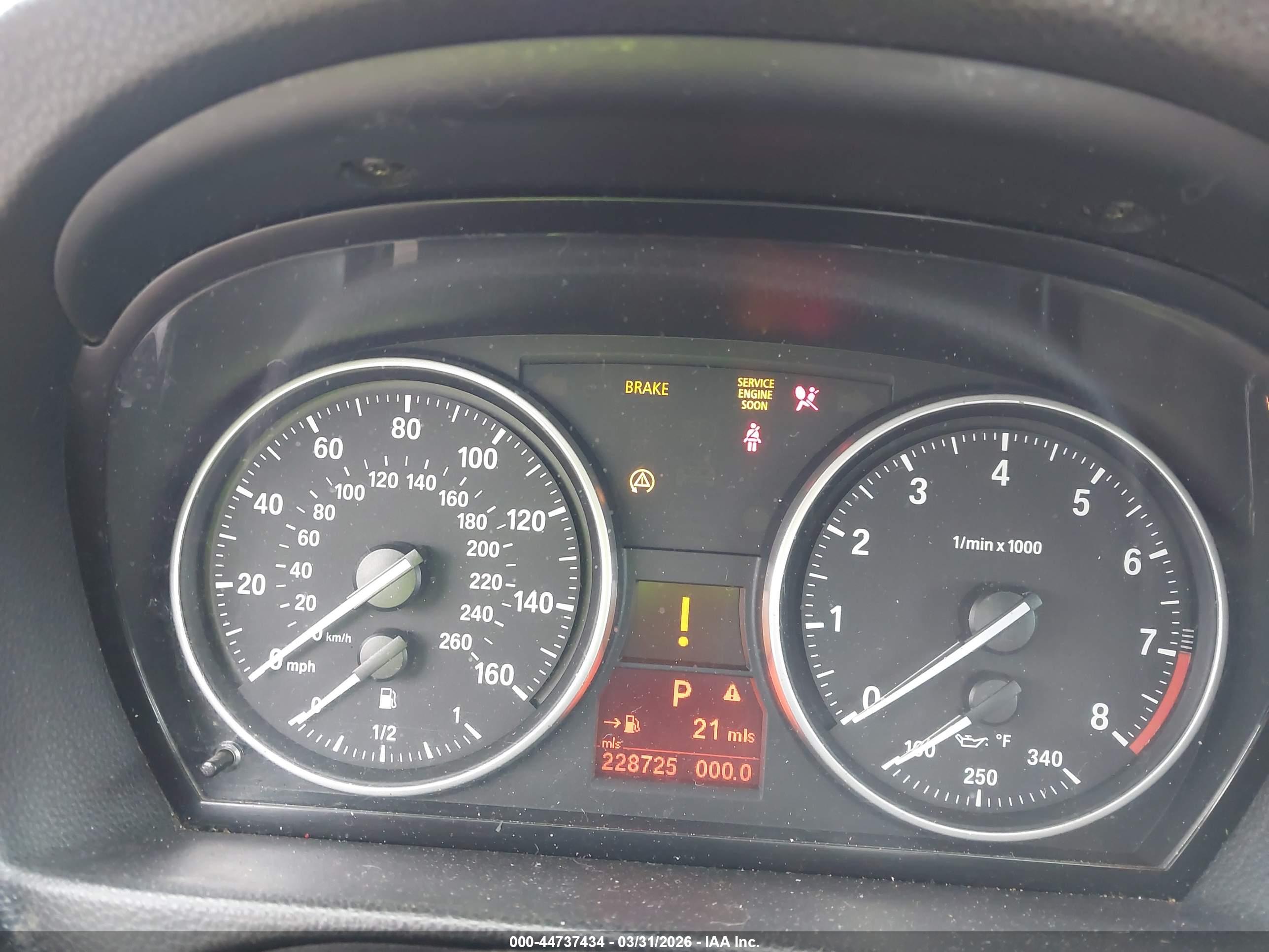BMW 335I image 7