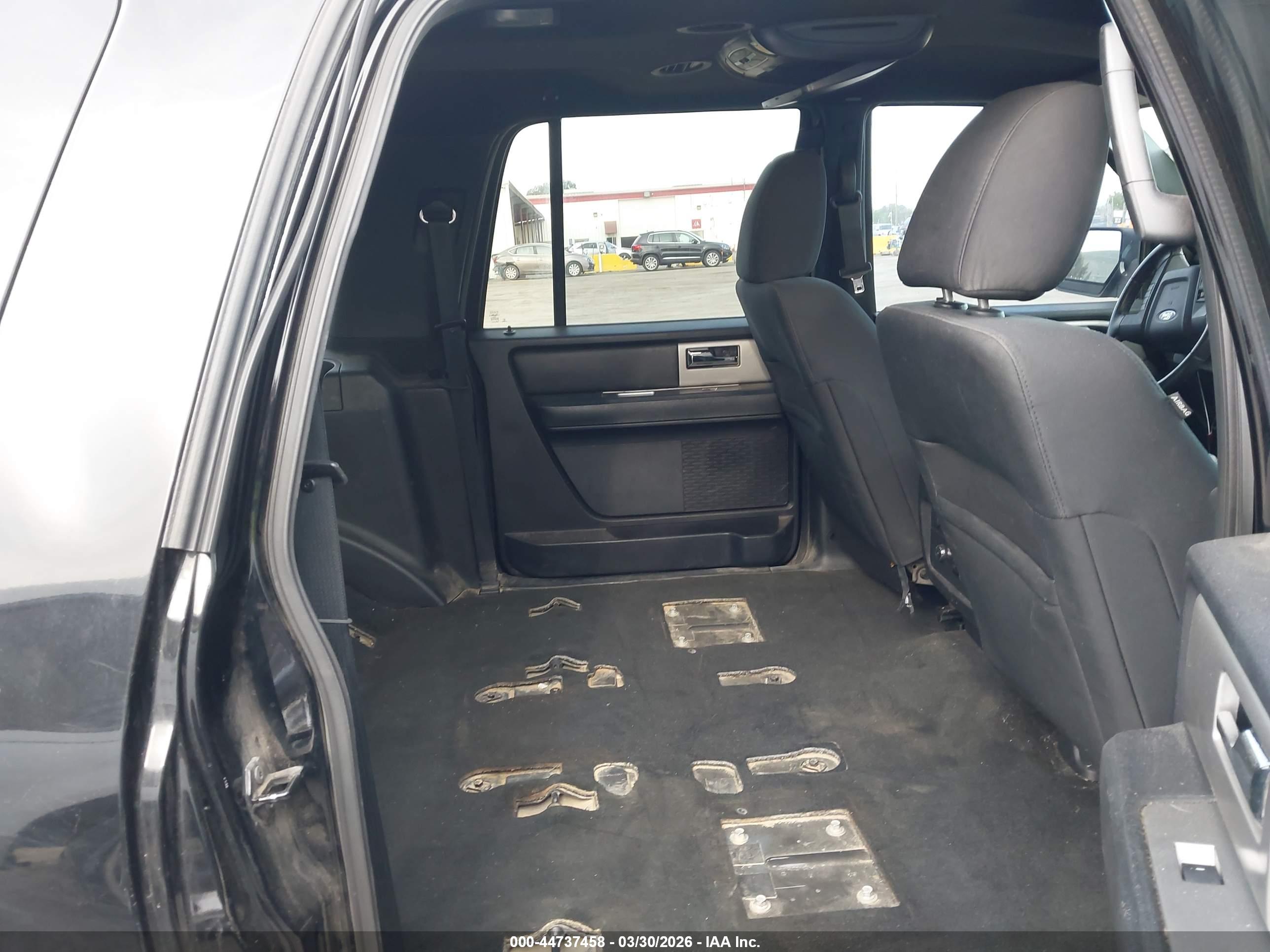 FORD EXPEDITION image 8