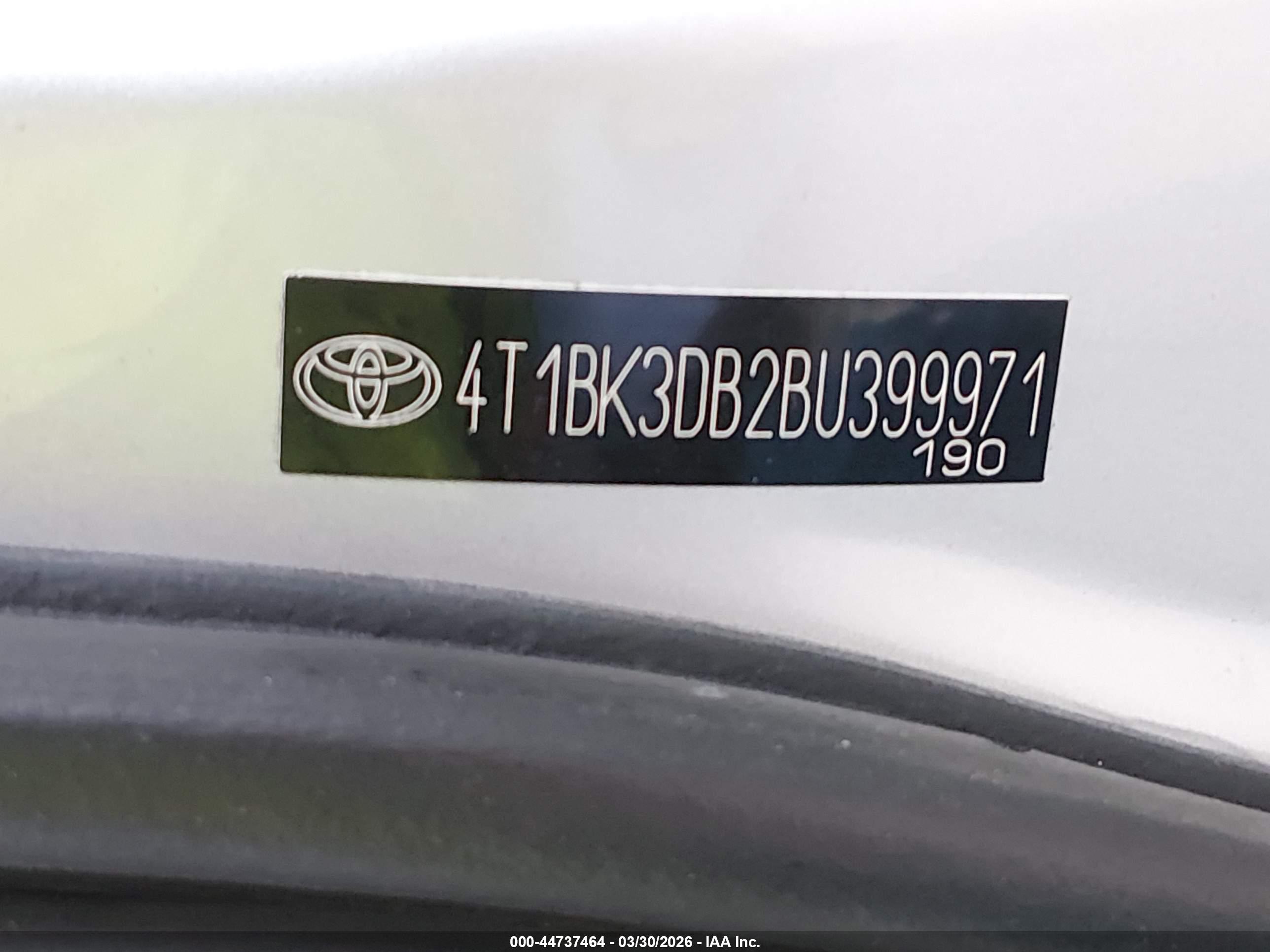 TOYOTA AVALON image 9