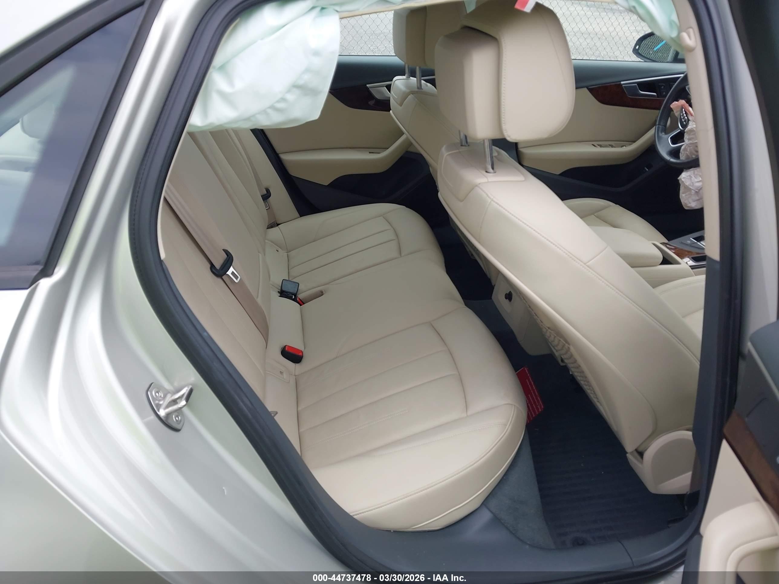 AUDI A4 image 8