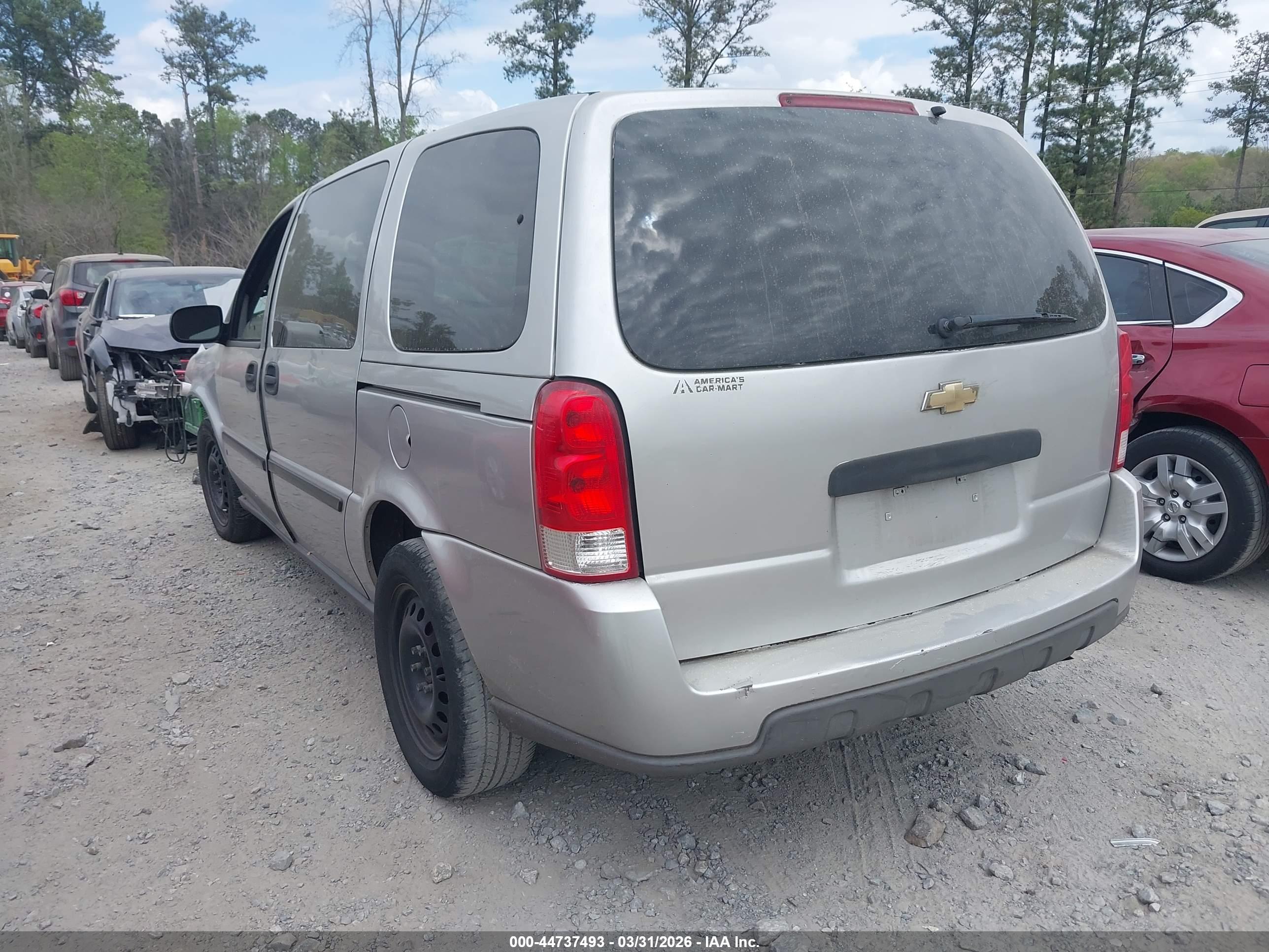CHEVROLET UPLANDER image 3