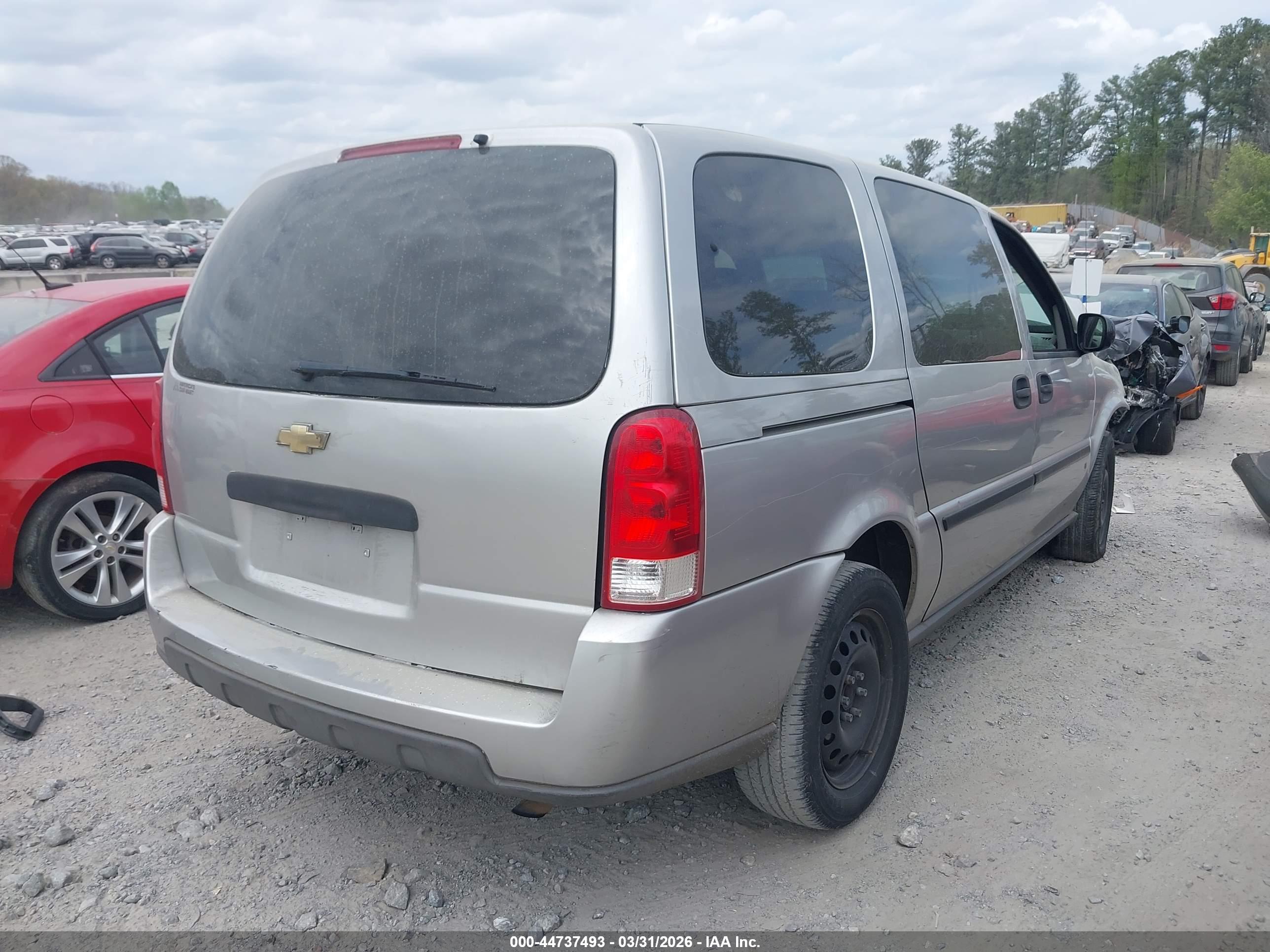 CHEVROLET UPLANDER image 4