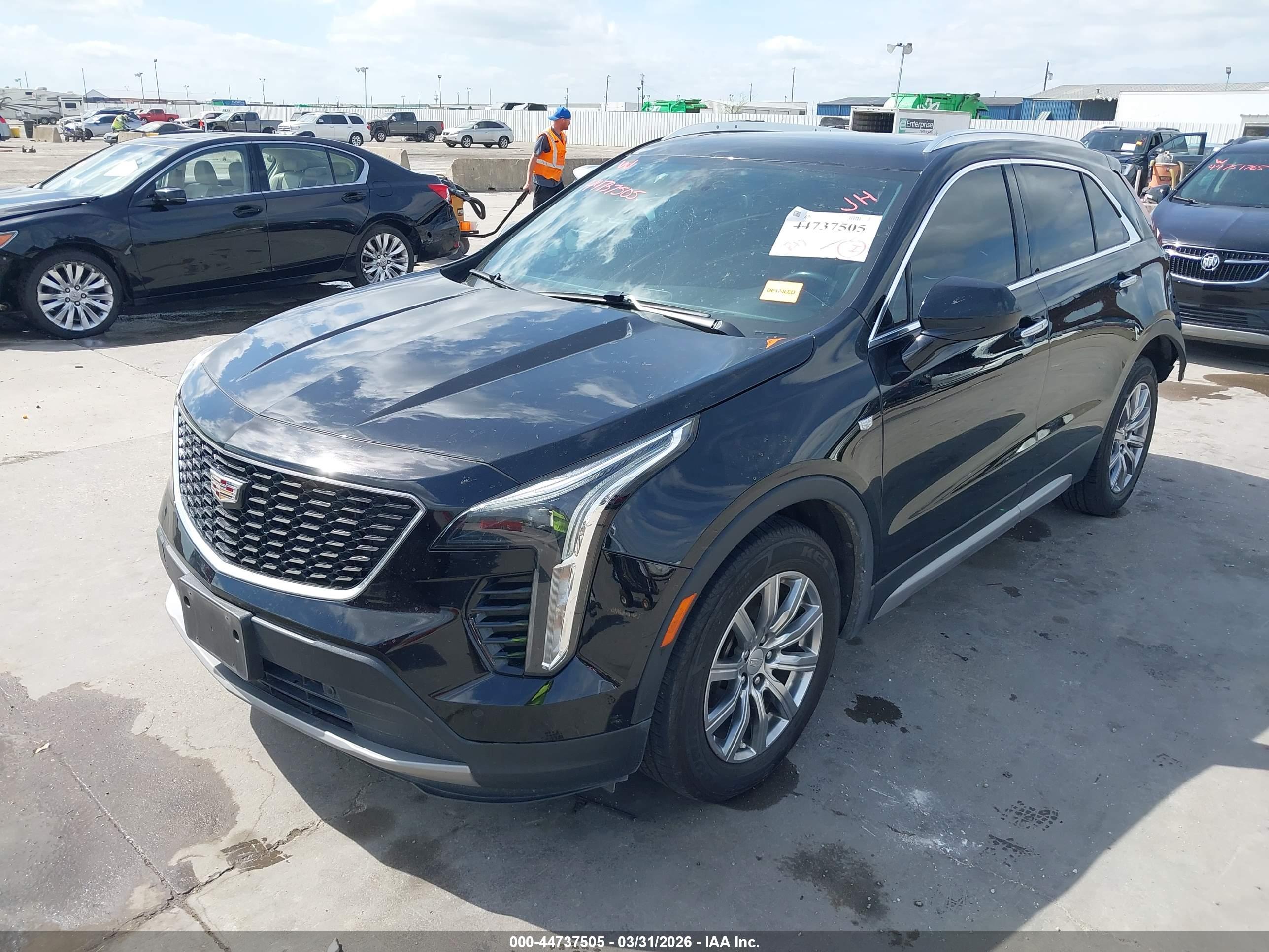 CADILLAC XT4 image 2
