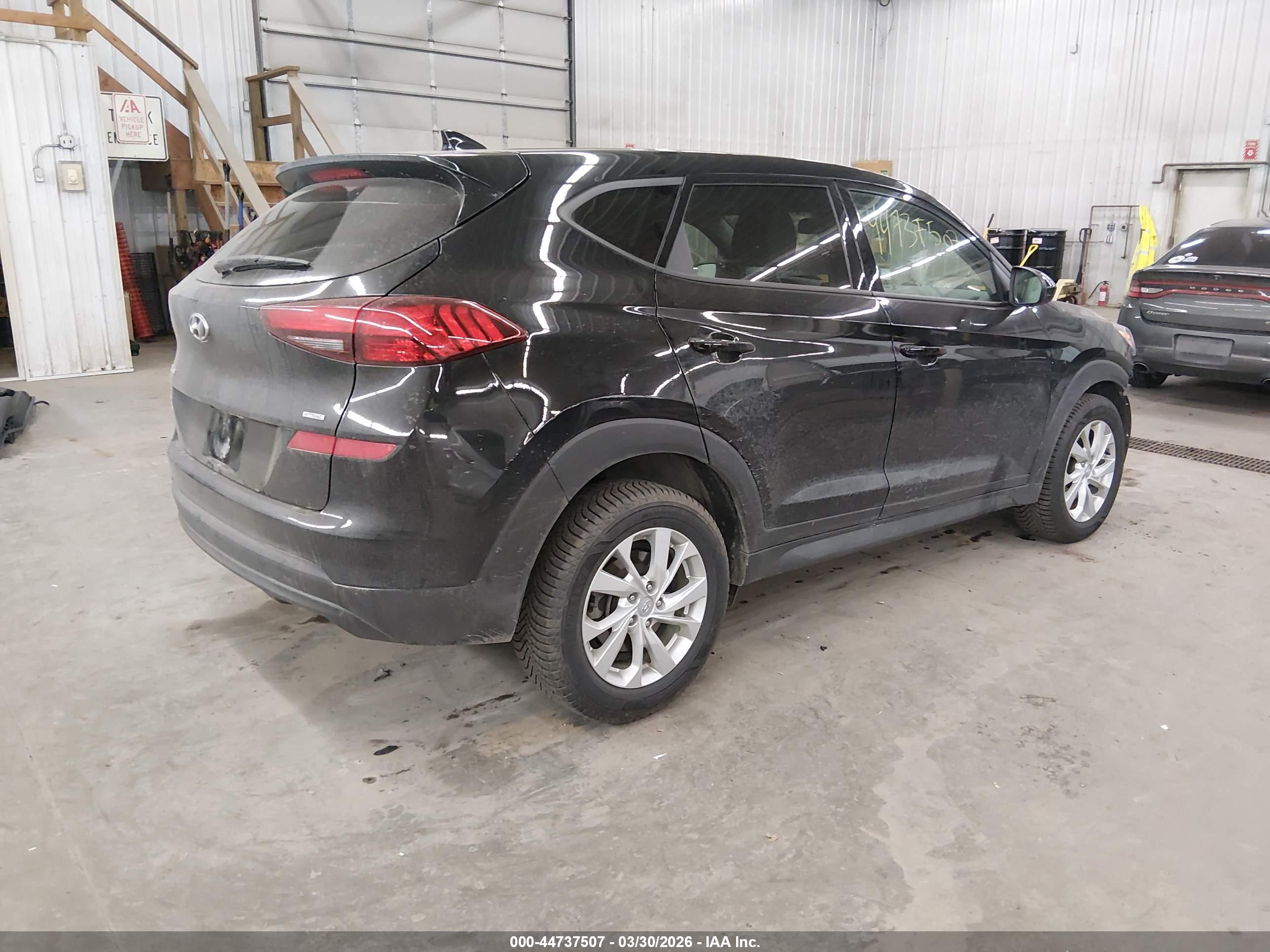 HYUNDAI TUCSON image 4