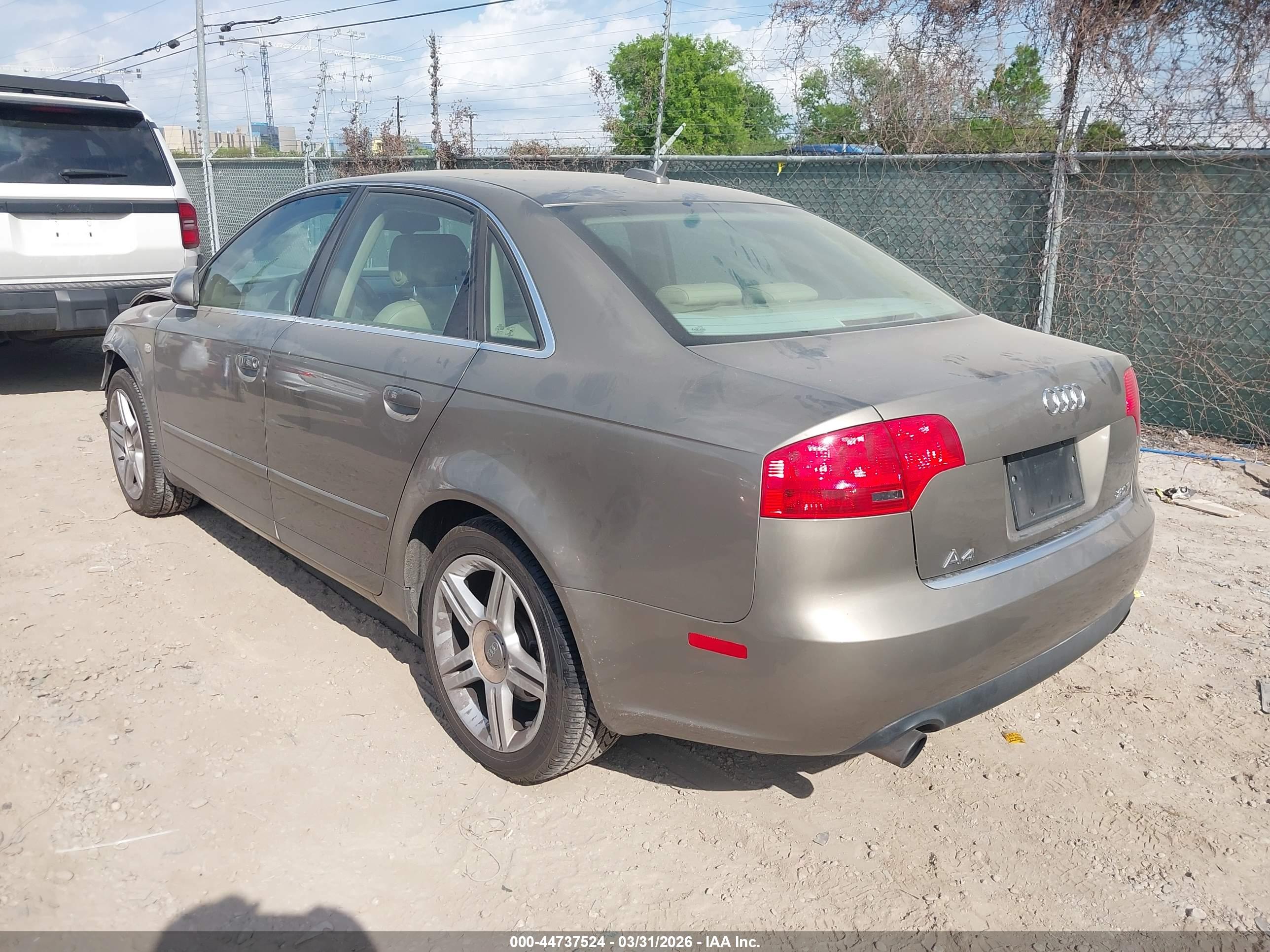 AUDI A4 image 3