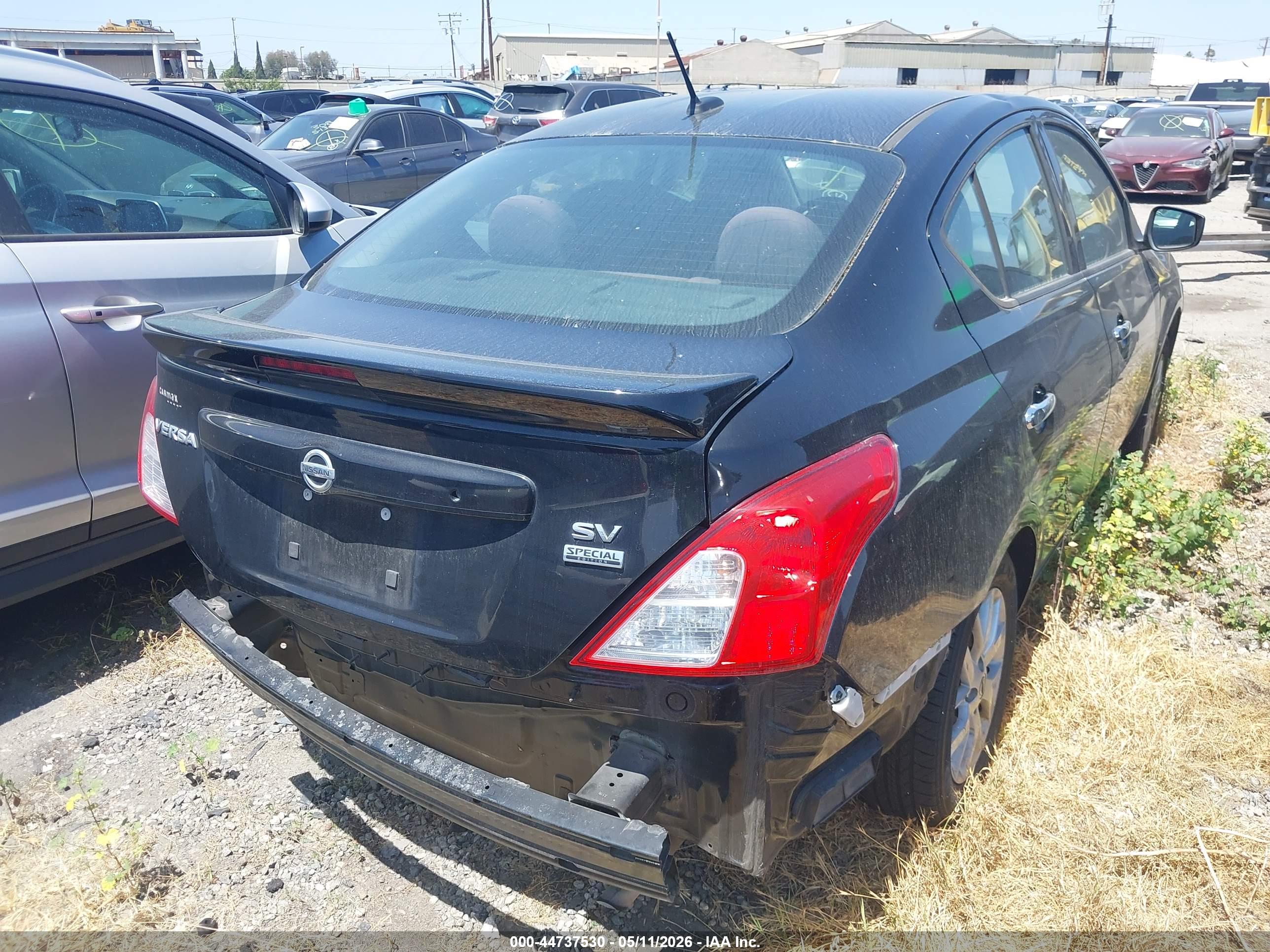 NISSAN VERSA image 4
