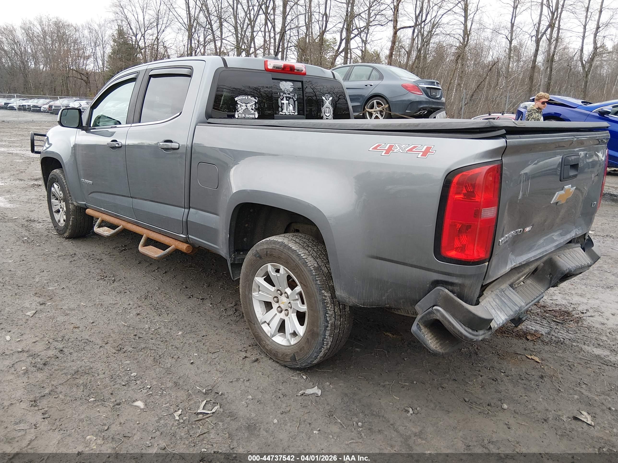 CHEVROLET COLORADO image 3