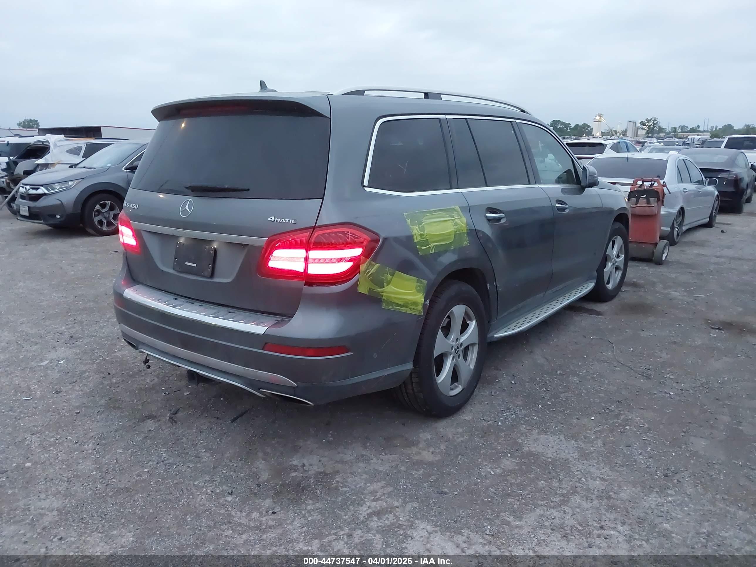 MERCEDES-BENZ GLS image 4