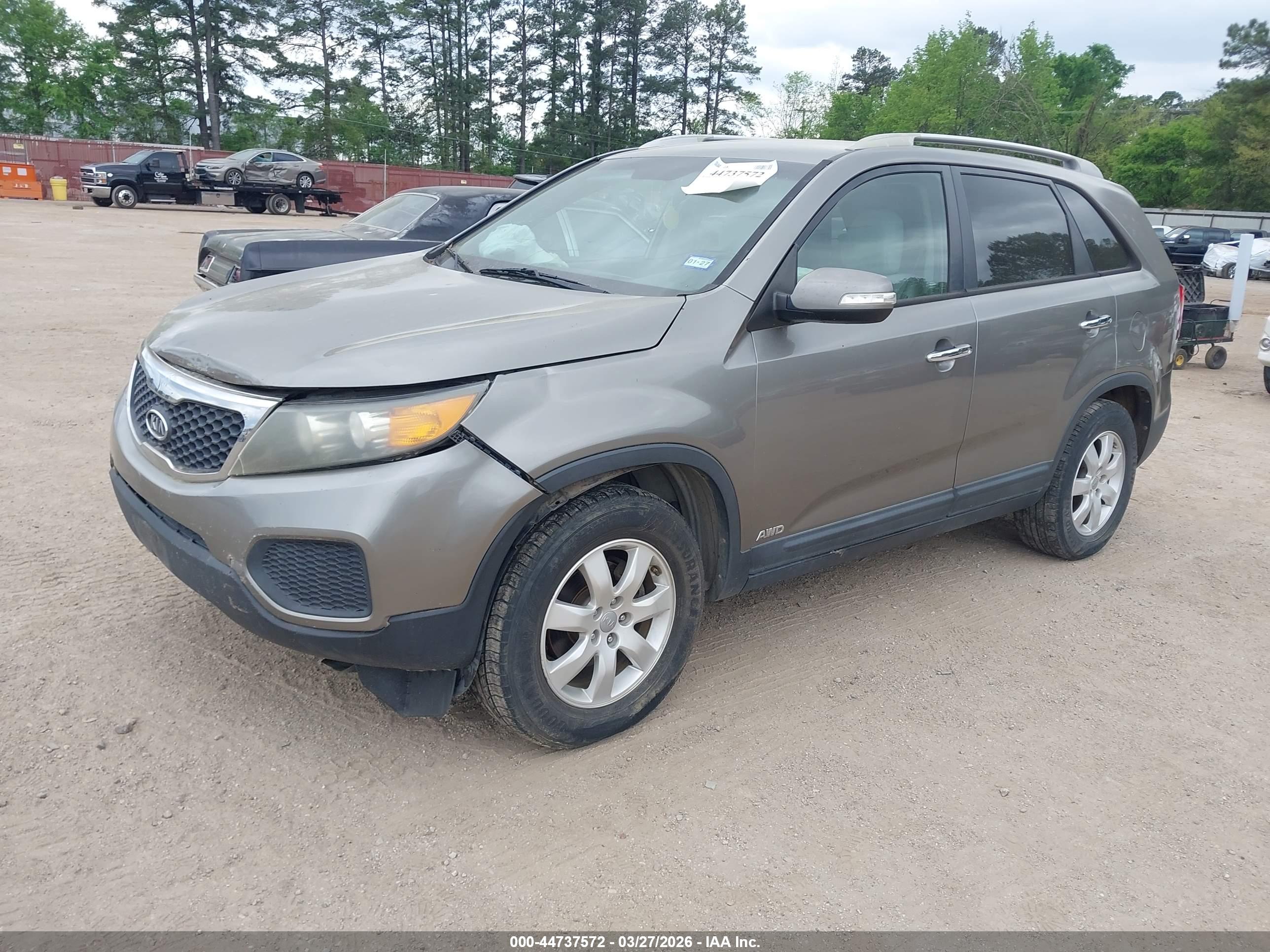 KIA SORENTO image 2