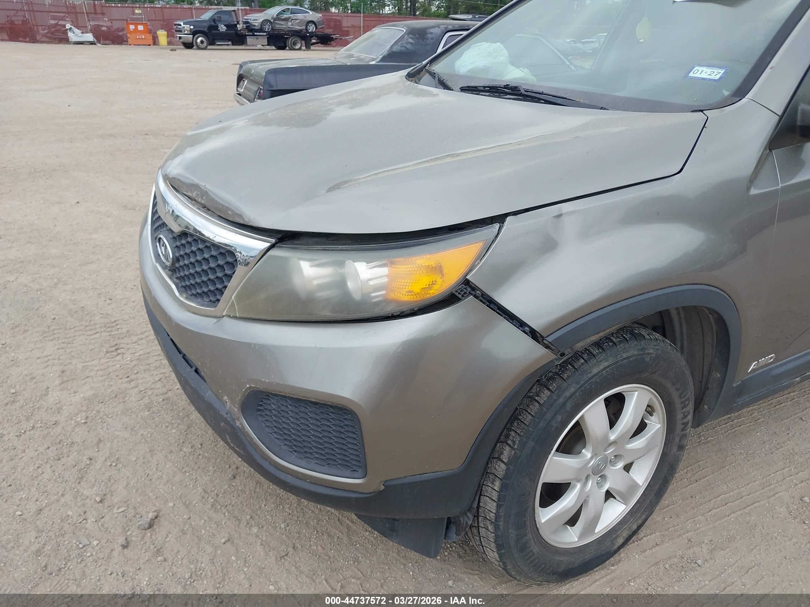 KIA SORENTO image 6