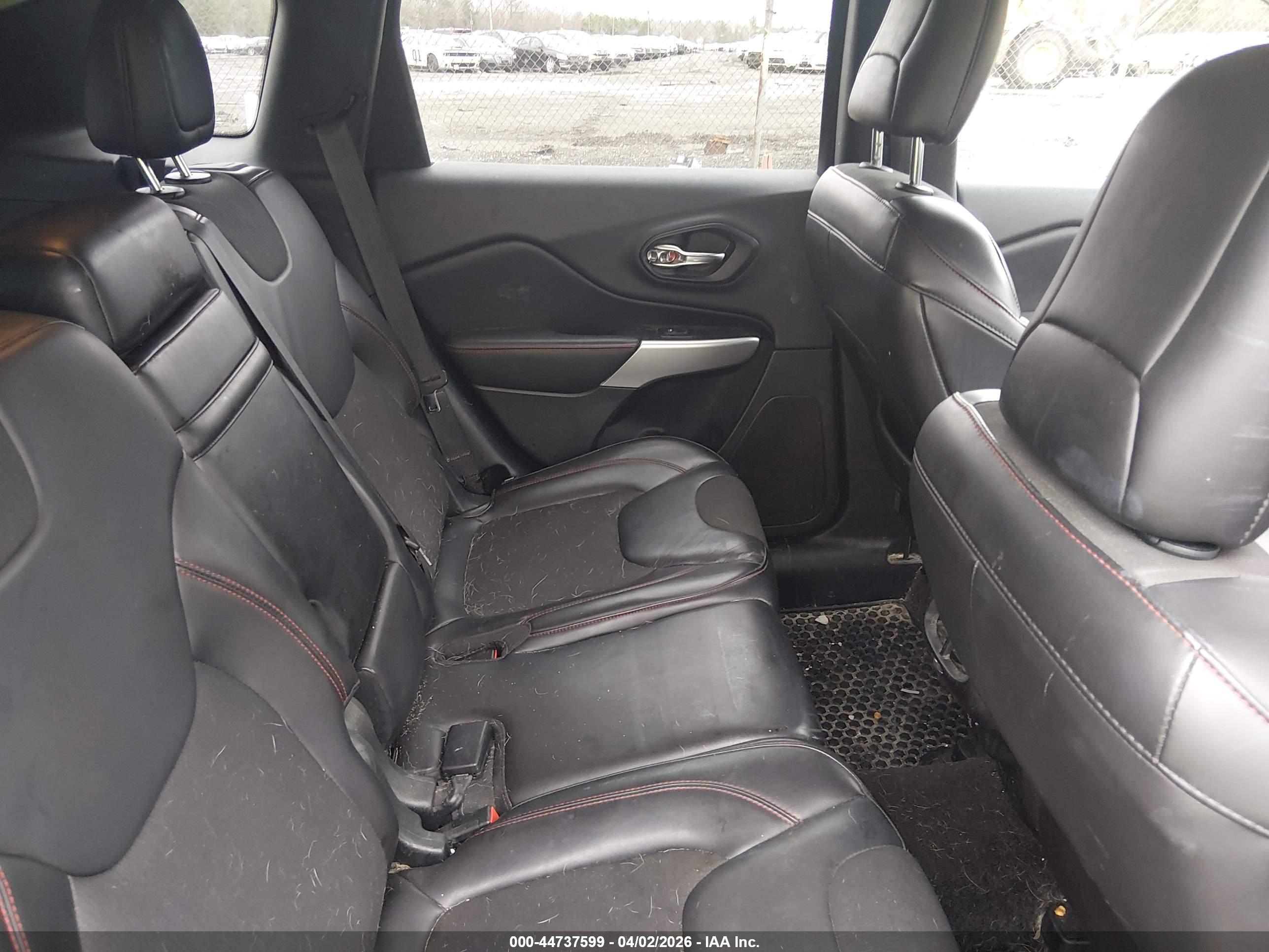 JEEP CHEROKEE image 8