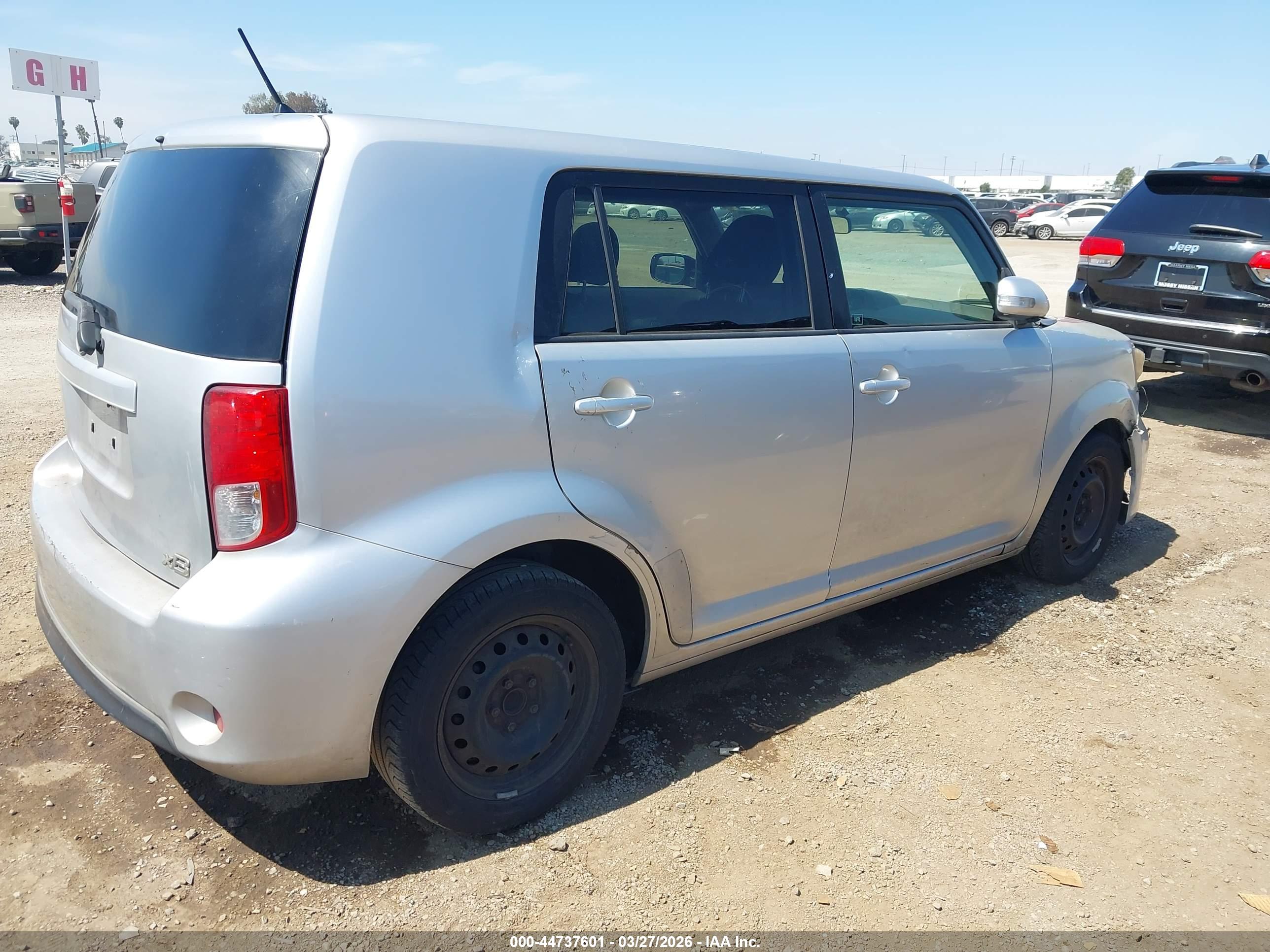 SCION XB image 4