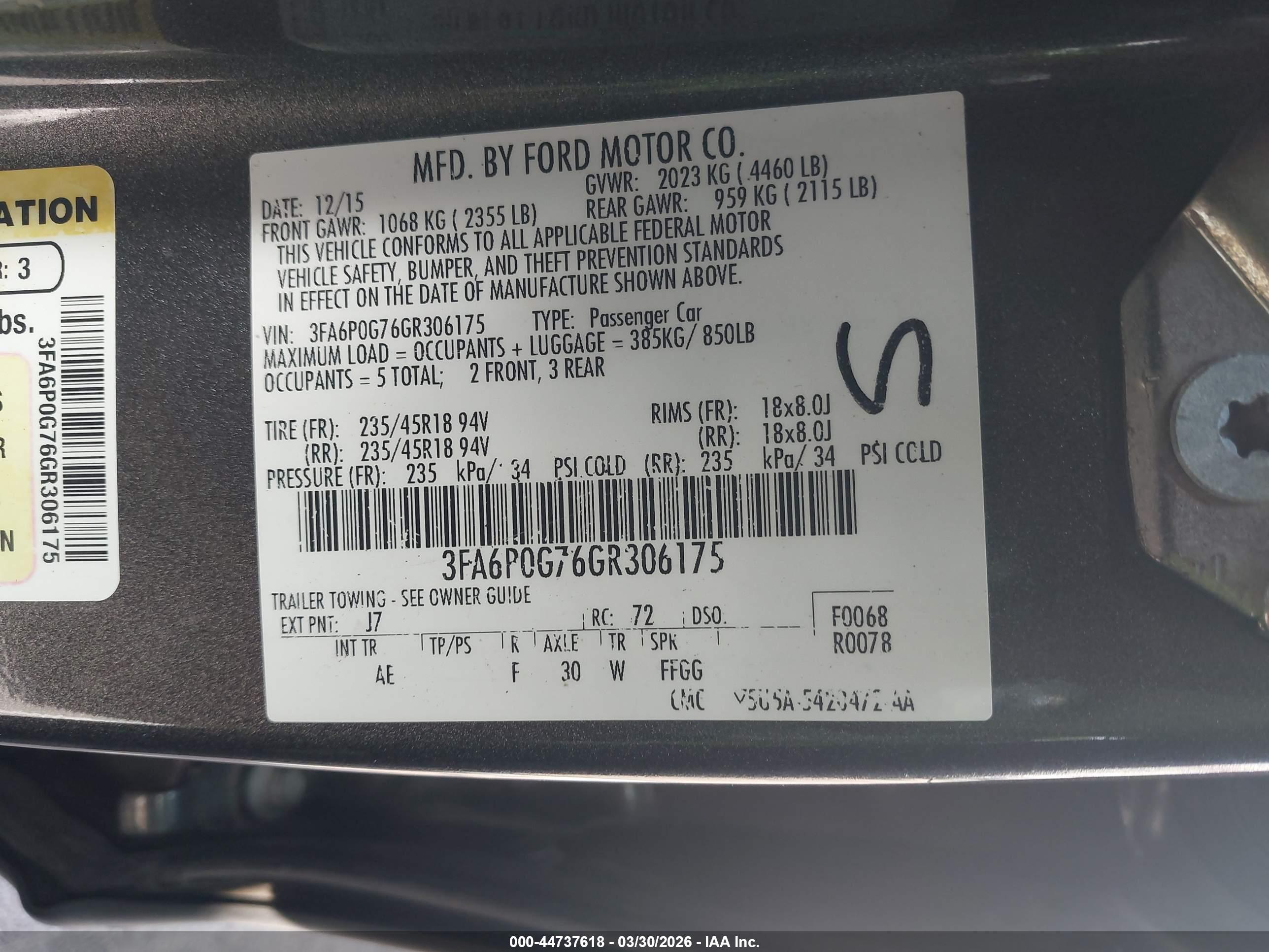 FORD FUSION image 9