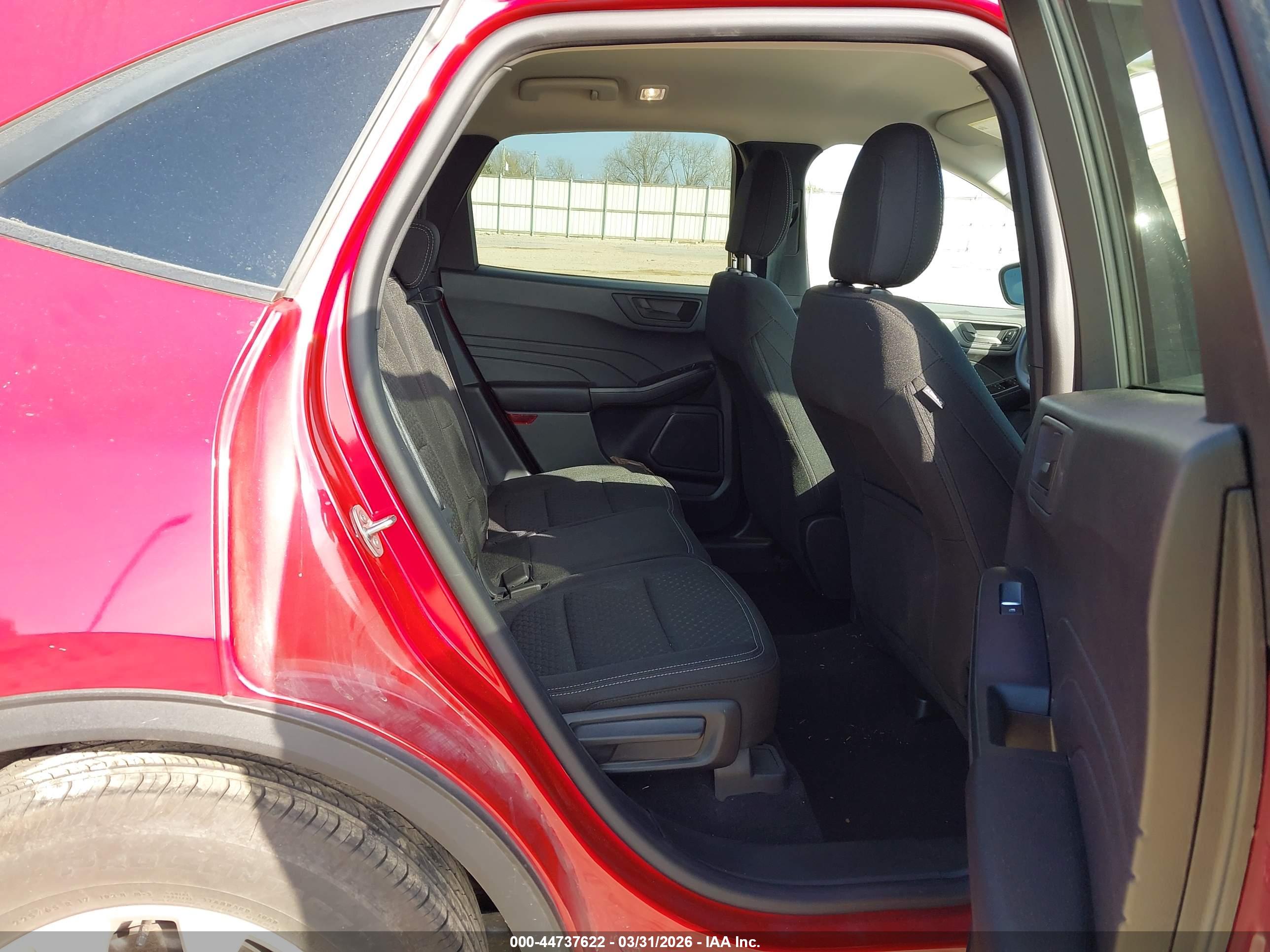 FORD ESCAPE image 8