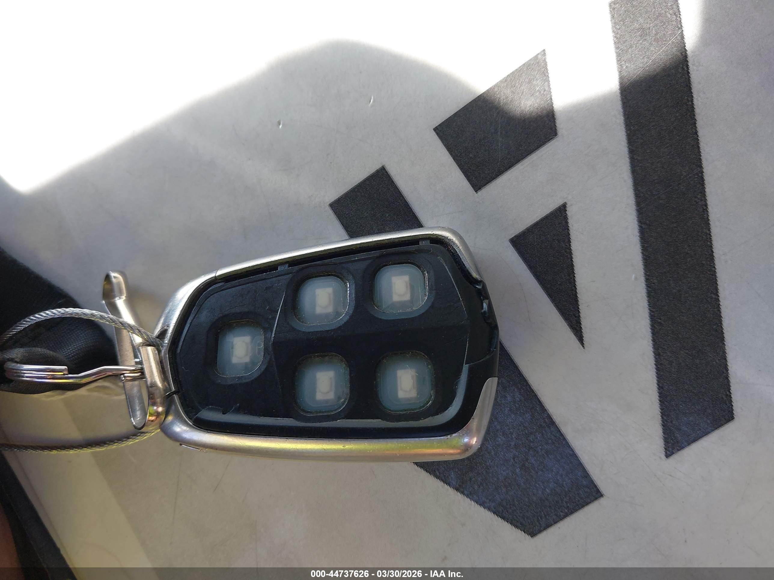 CADILLAC SRX image 11