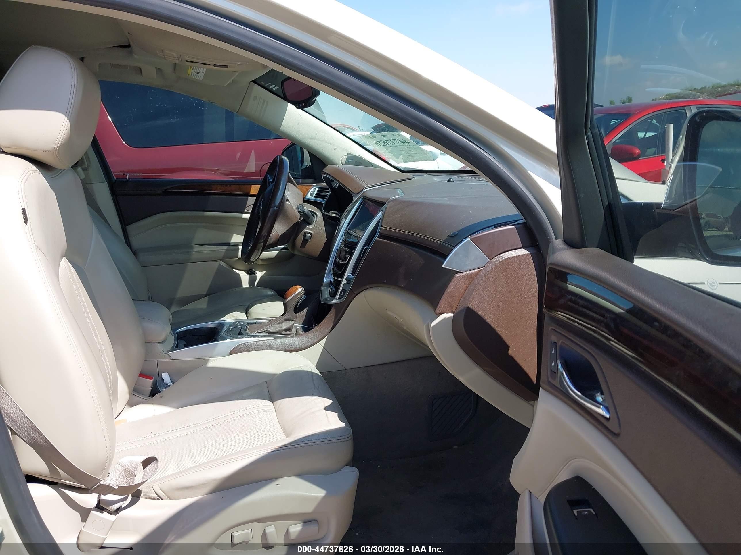 CADILLAC SRX image 5