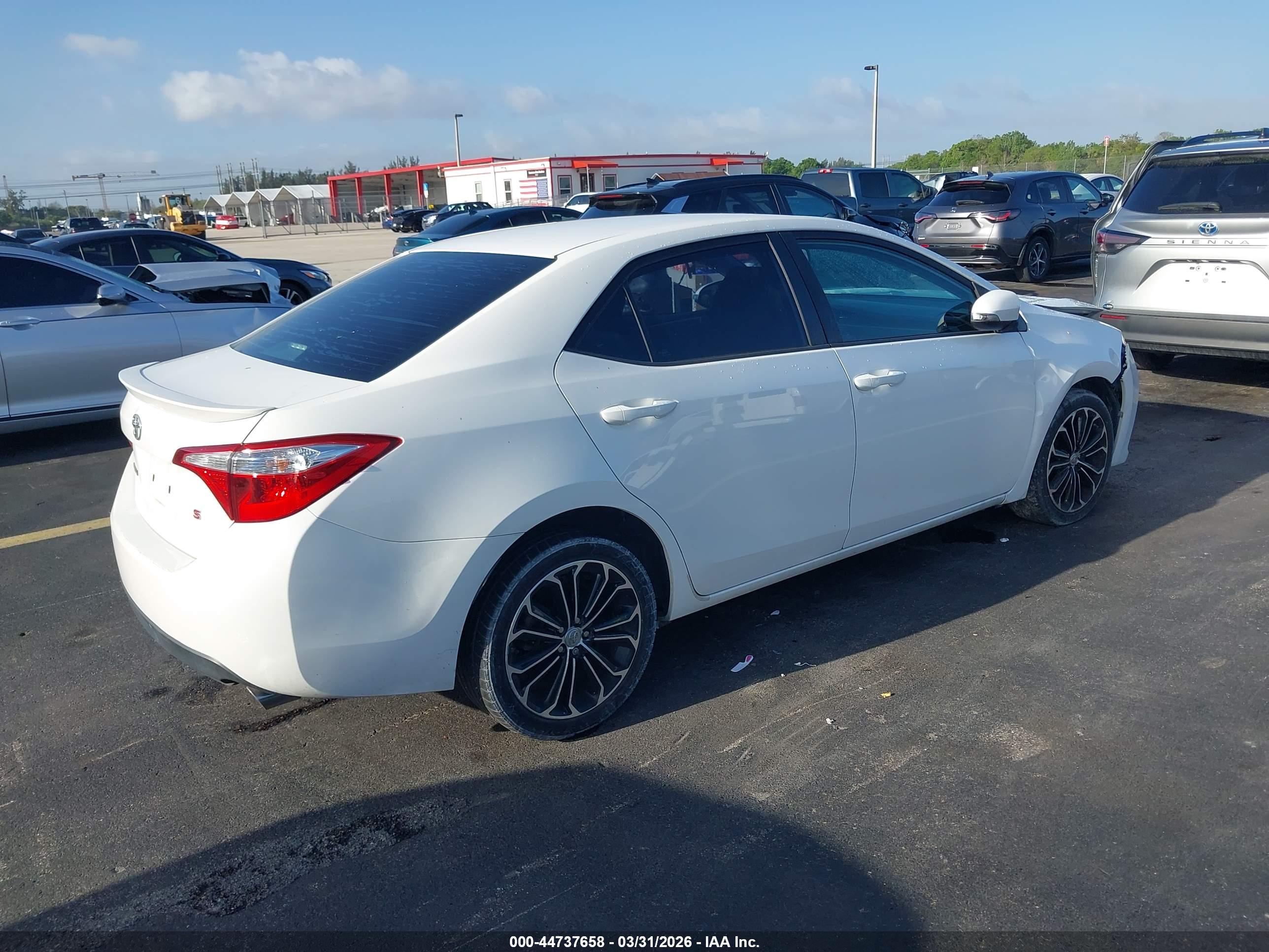 TOYOTA COROLLA image 4